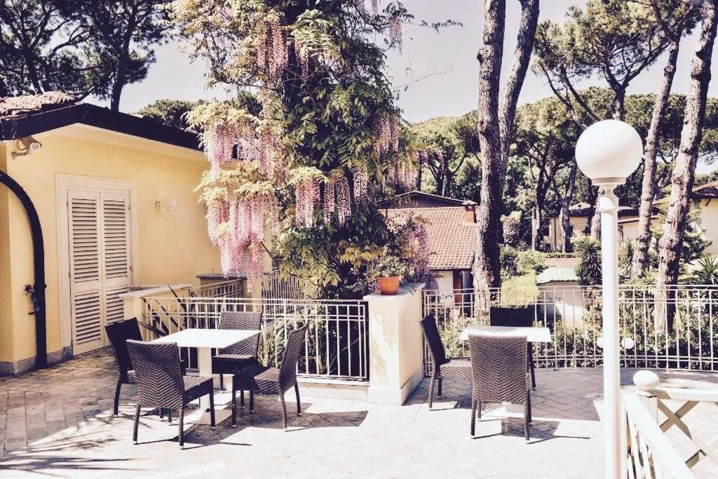 JR Resort Logos Forte dei Marmi