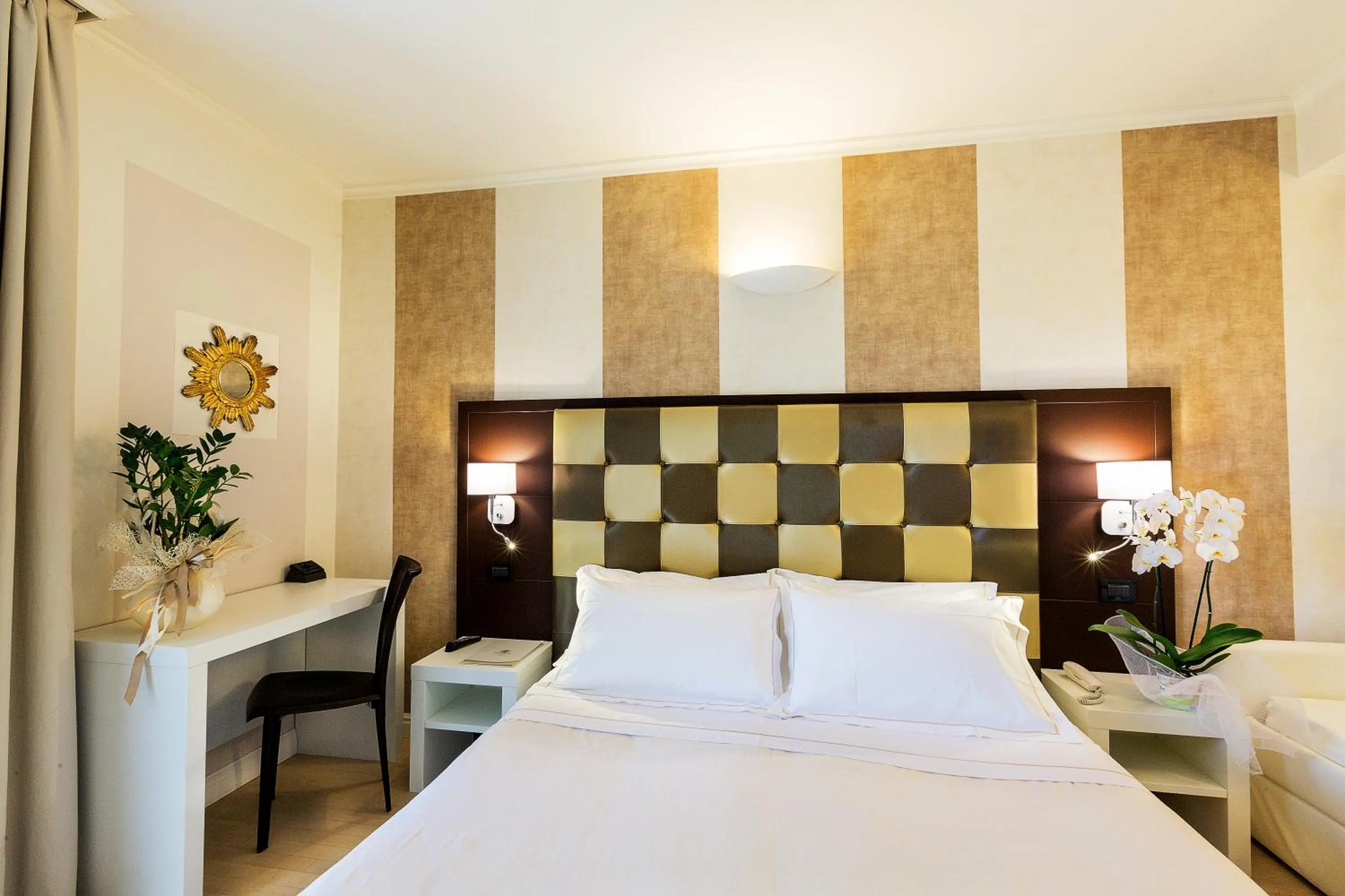 Bed in JR Resort Logos Forte dei Marmi