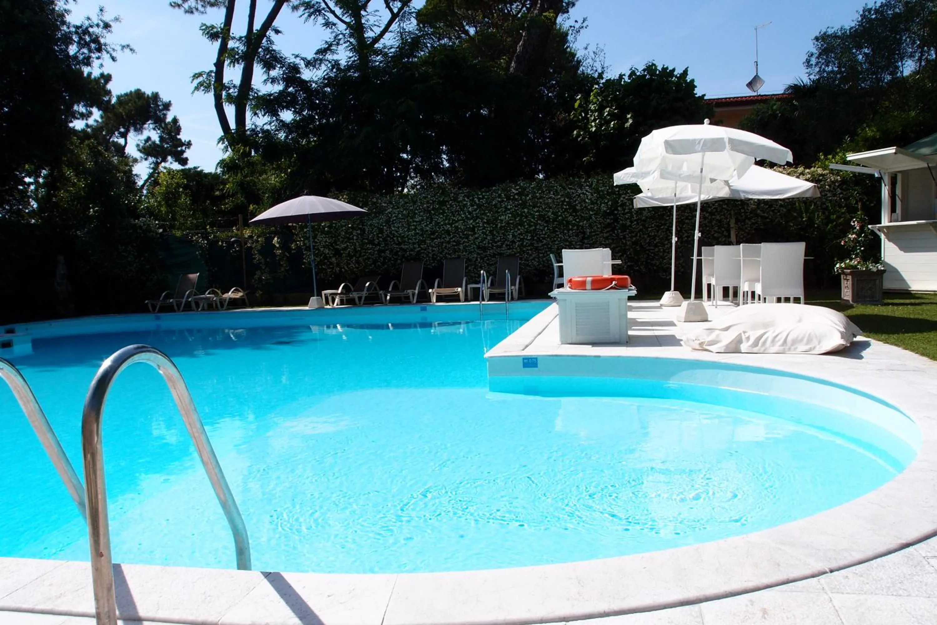  in JR Resort Logos Forte dei Marmi