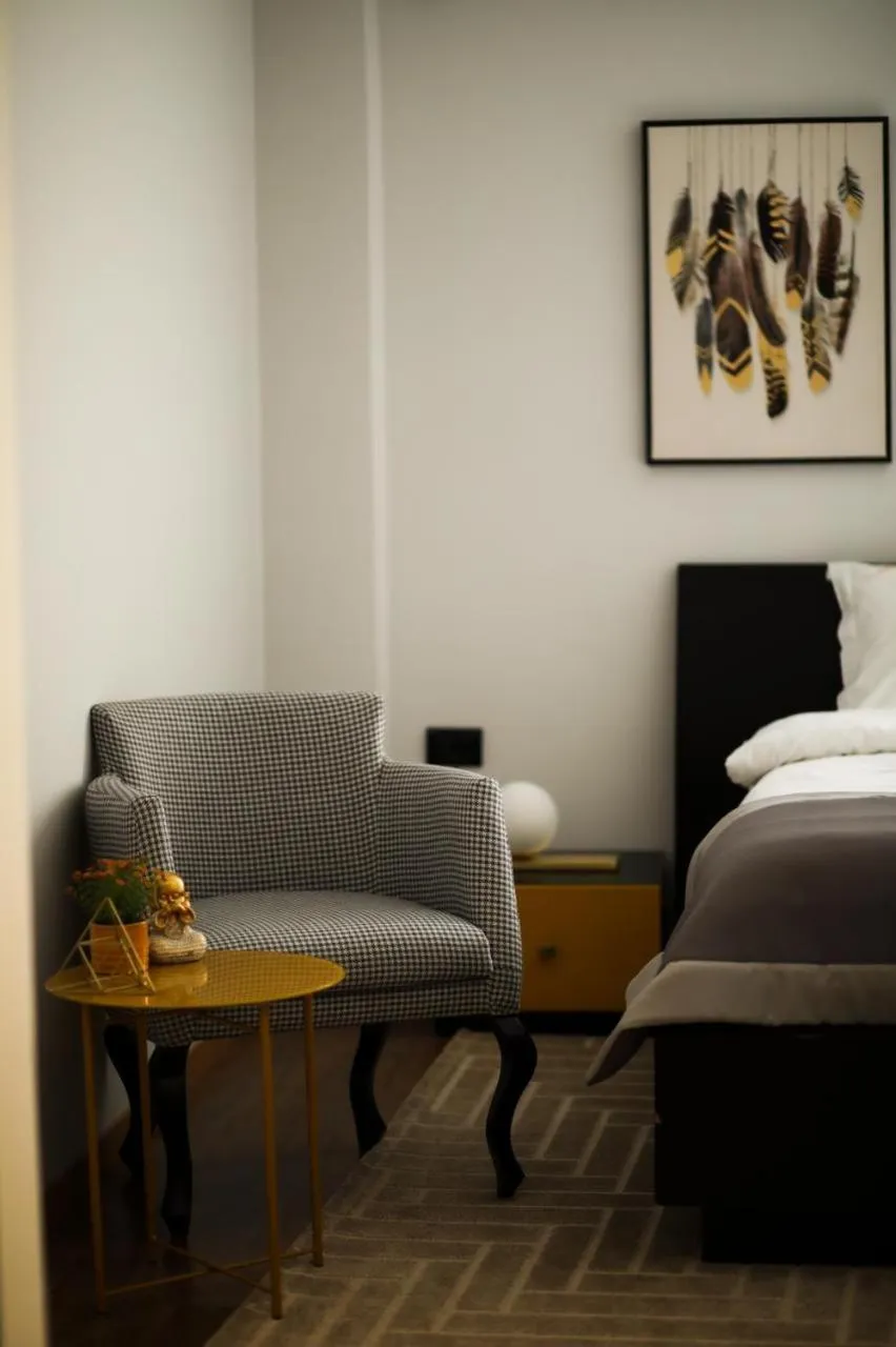 Bedroom, Bed in Triss Hotel