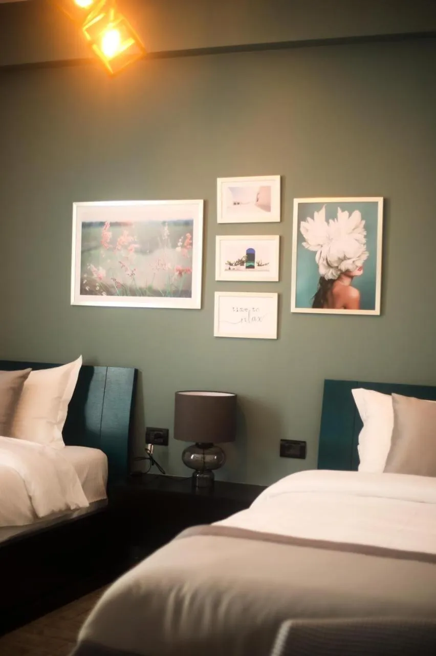 Bedroom, Bed in Triss Hotel