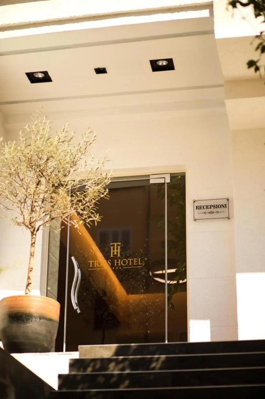 Lobby or reception in Triss Hotel