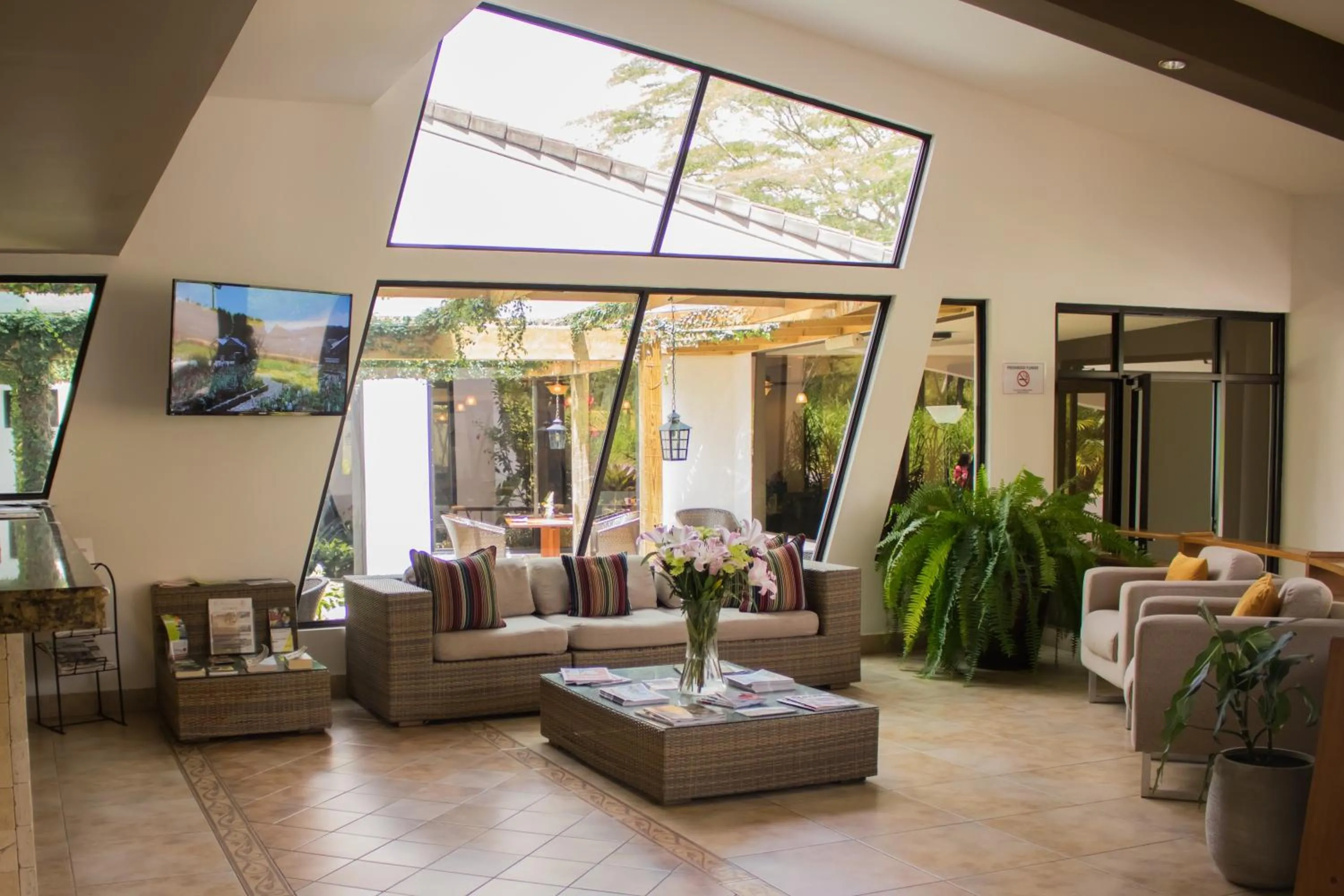 Lobby or reception in Hotel Ladera