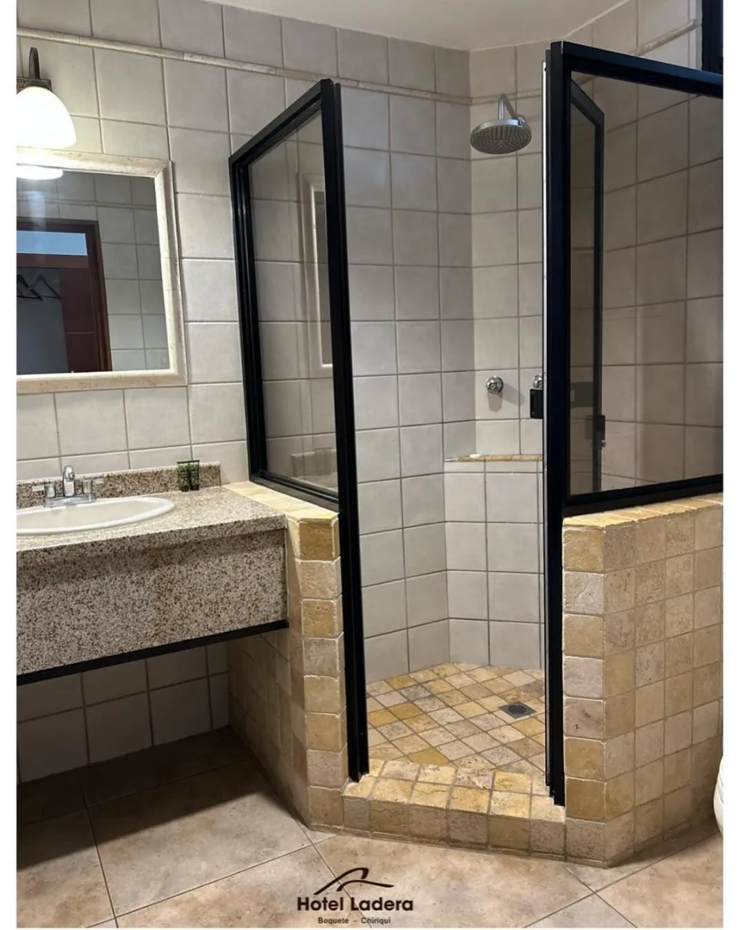 Bathroom in Hotel Ladera