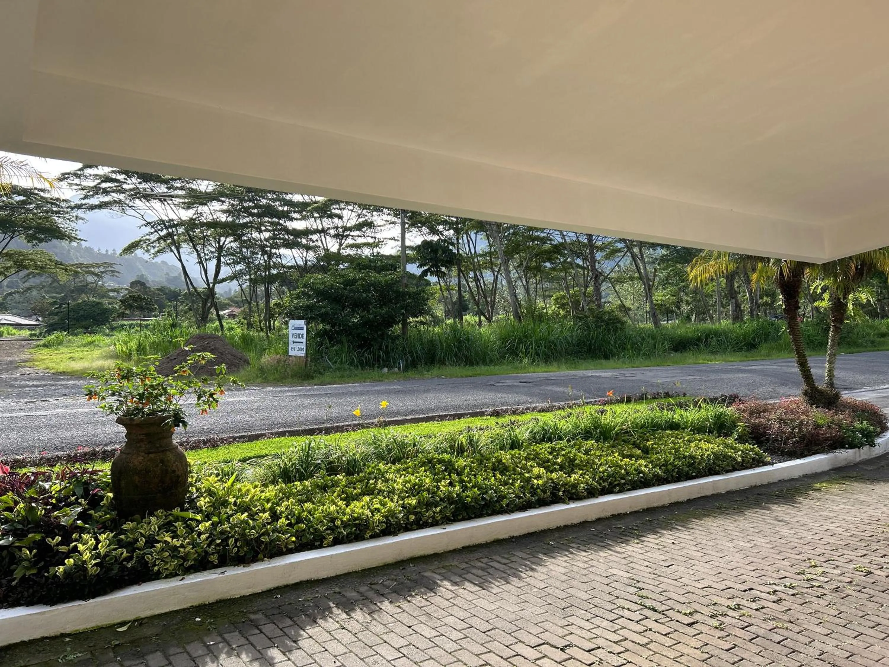 Facade/entrance in Hotel Ladera