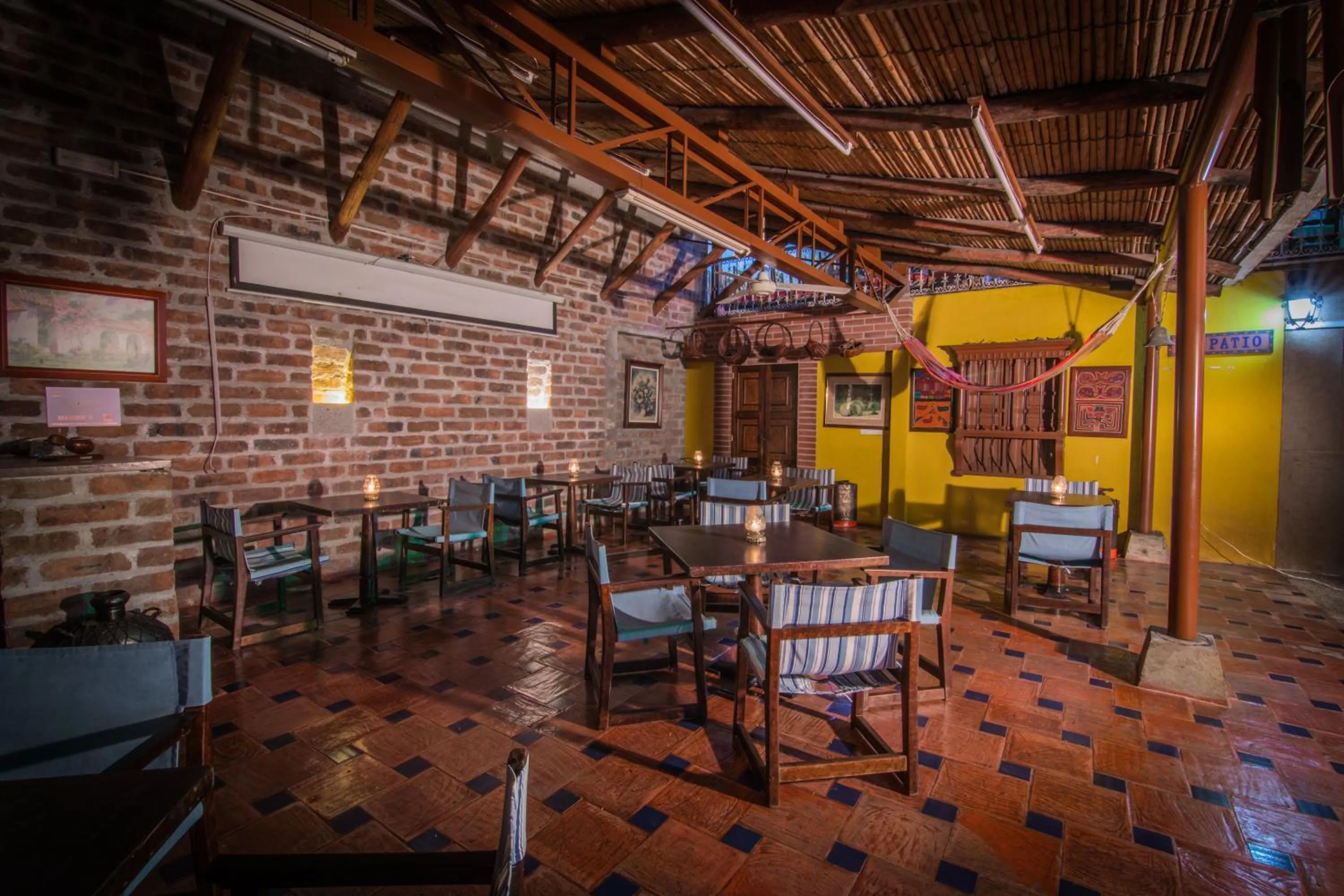 Restaurant/places to eat in Hotel Chicala