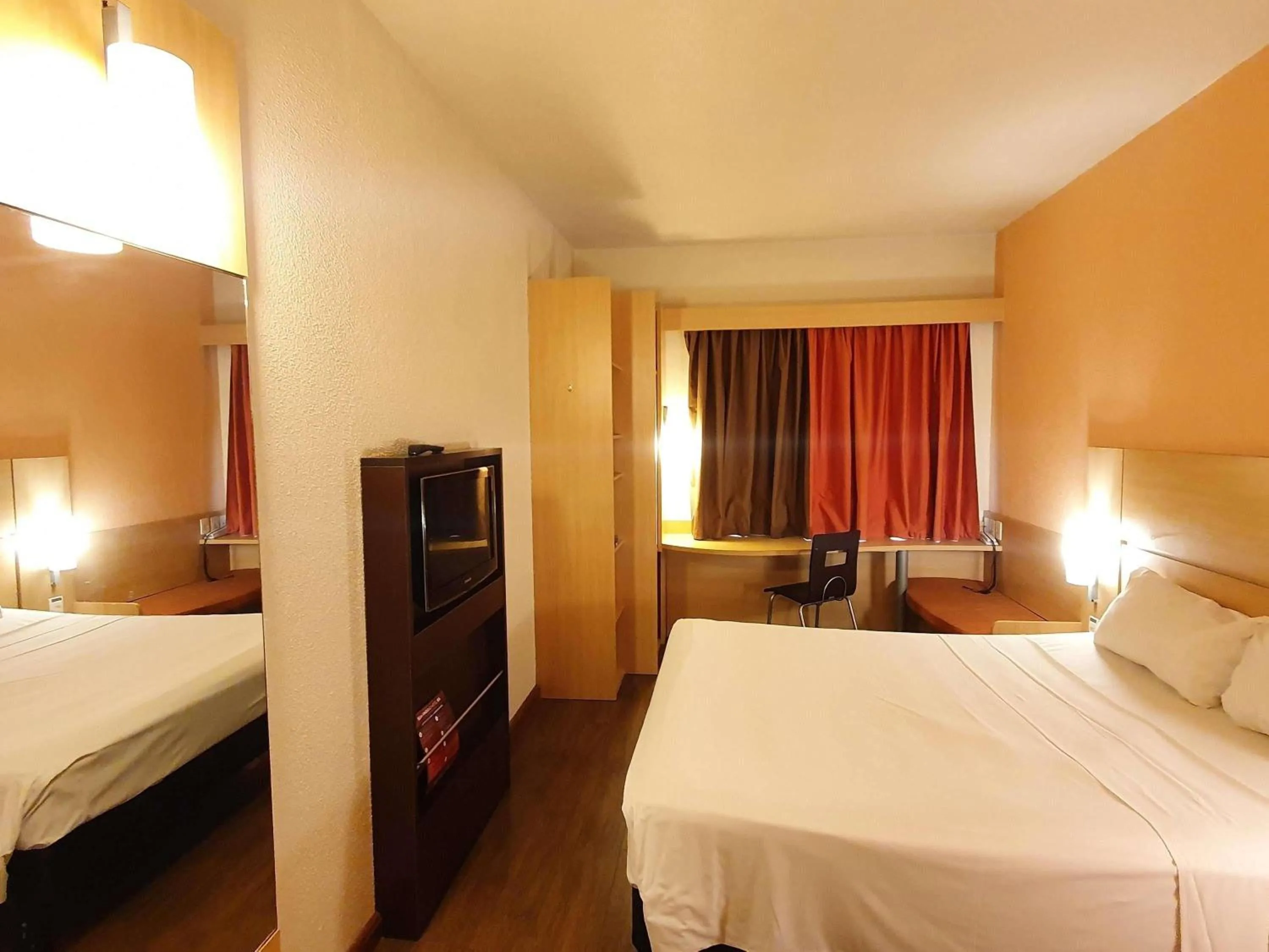 Bedroom, Bed in ibis Manaus Distrito Industrial