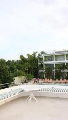 Property building in Ocean Palms