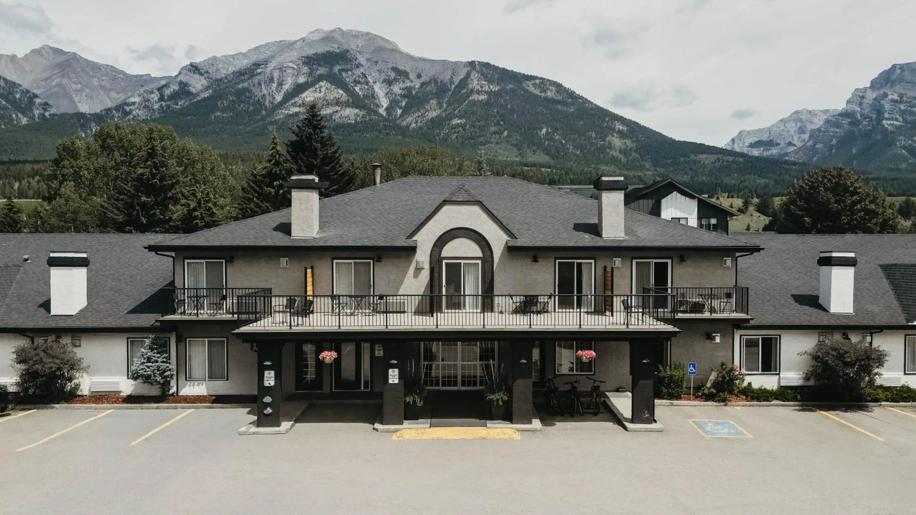 Property building in Northwinds Hotel Canmore
