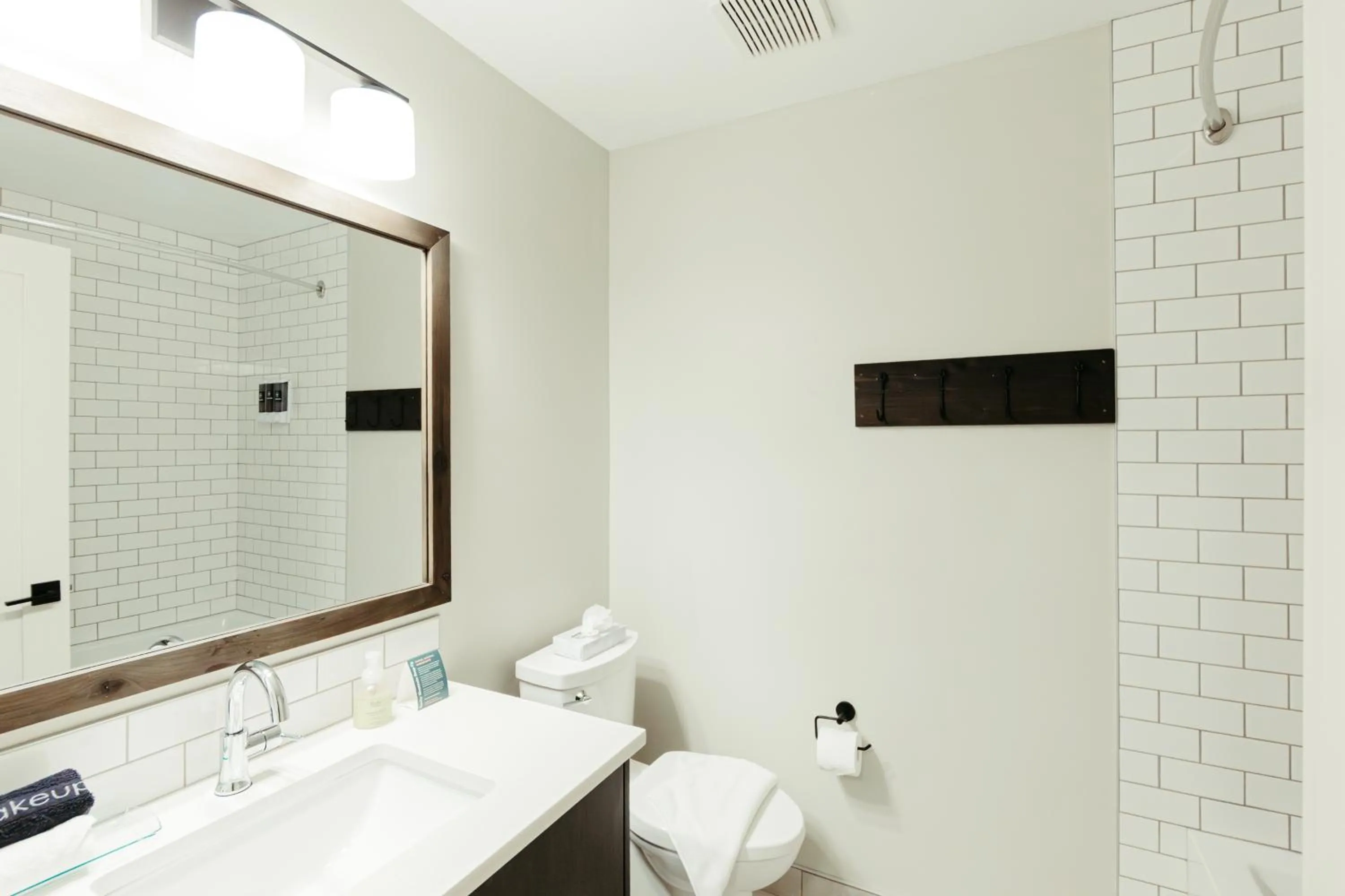 Bathroom in Northwinds Hotel Canmore