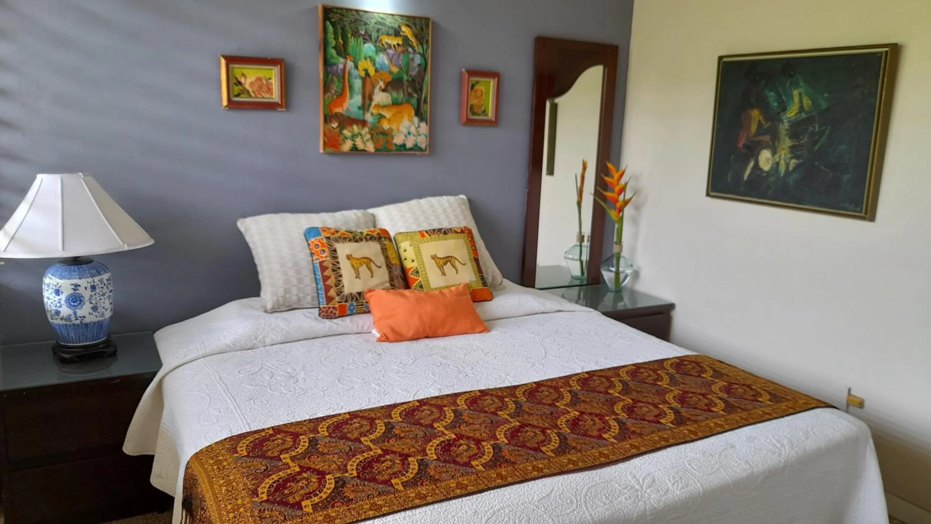 Bedroom, Bed in Neita's Nest