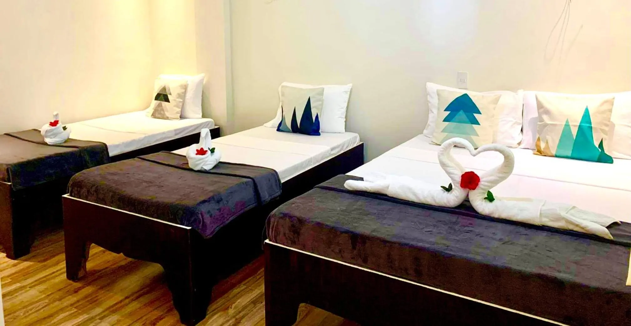 Bed in PamAnilao and Padoy's Dive Camp