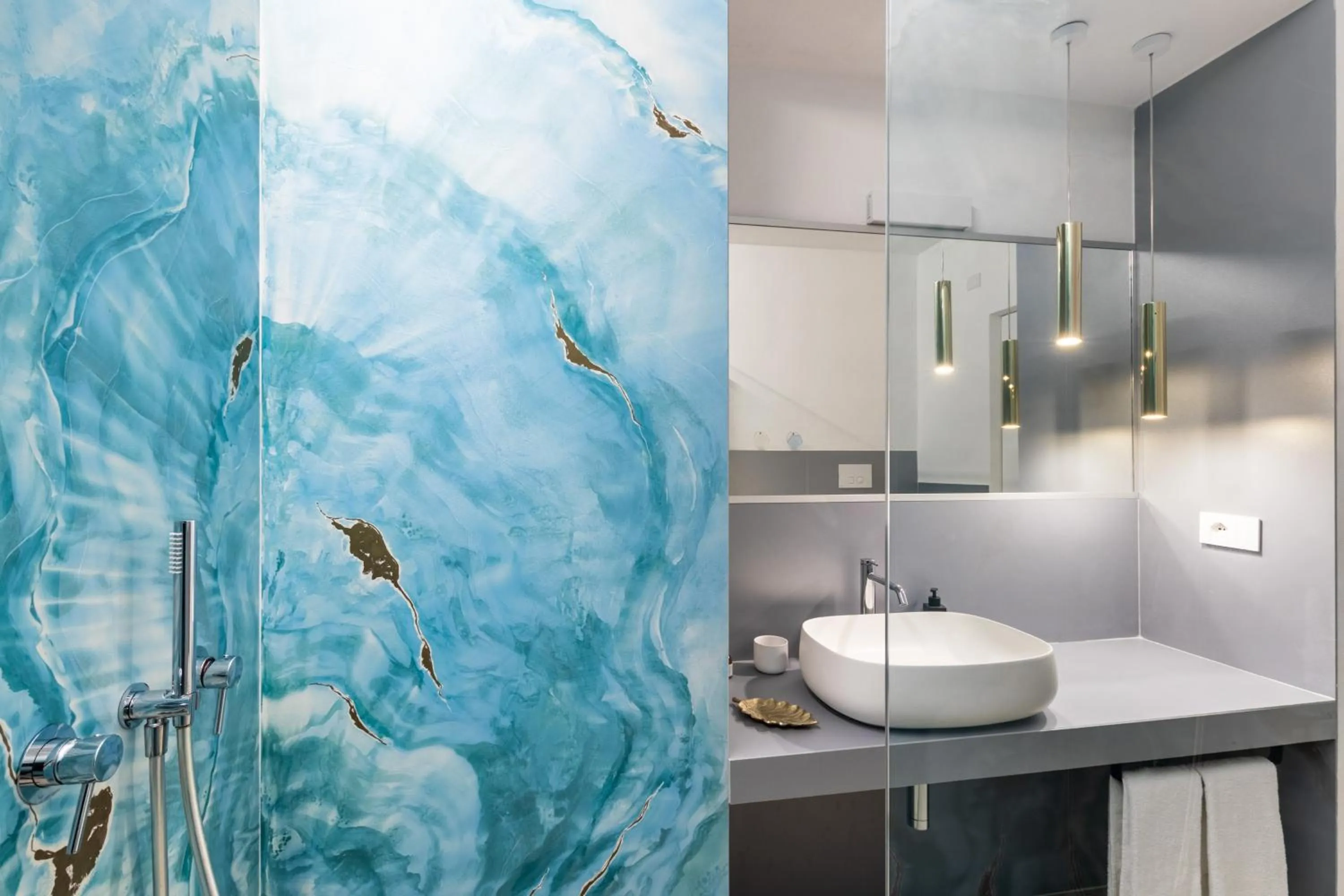 Shower in Giuggiulena