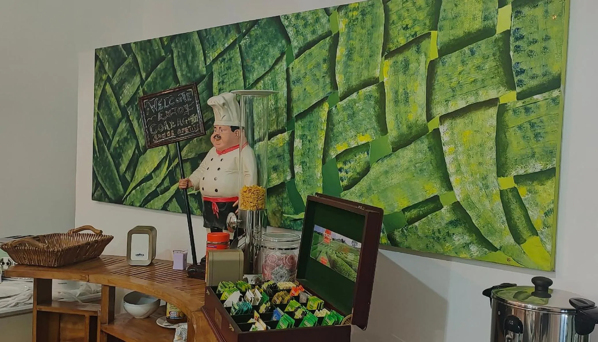 Restaurant/places to eat in Mountain View Hotel