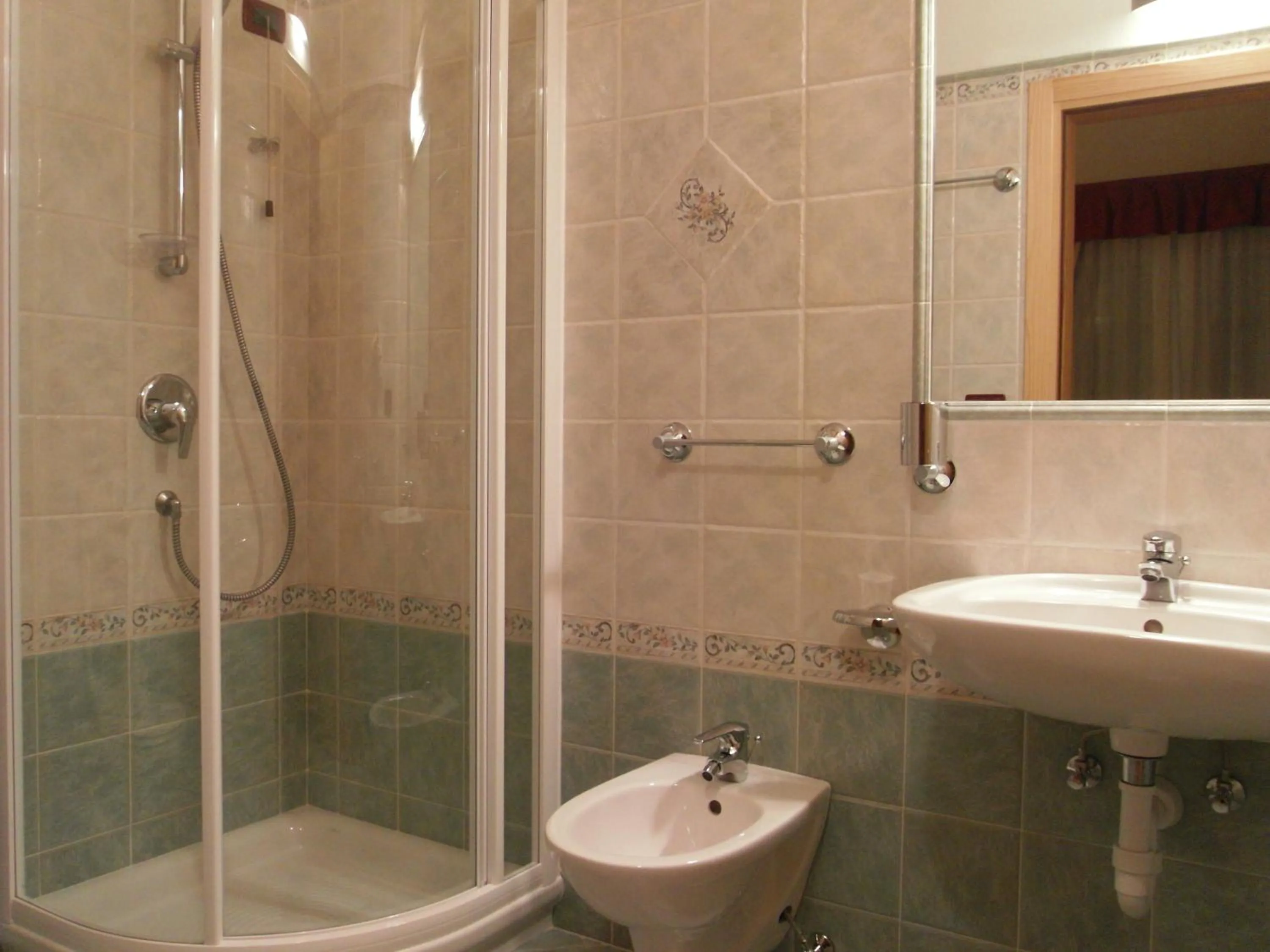 Bathroom in Hotel L'Ideale