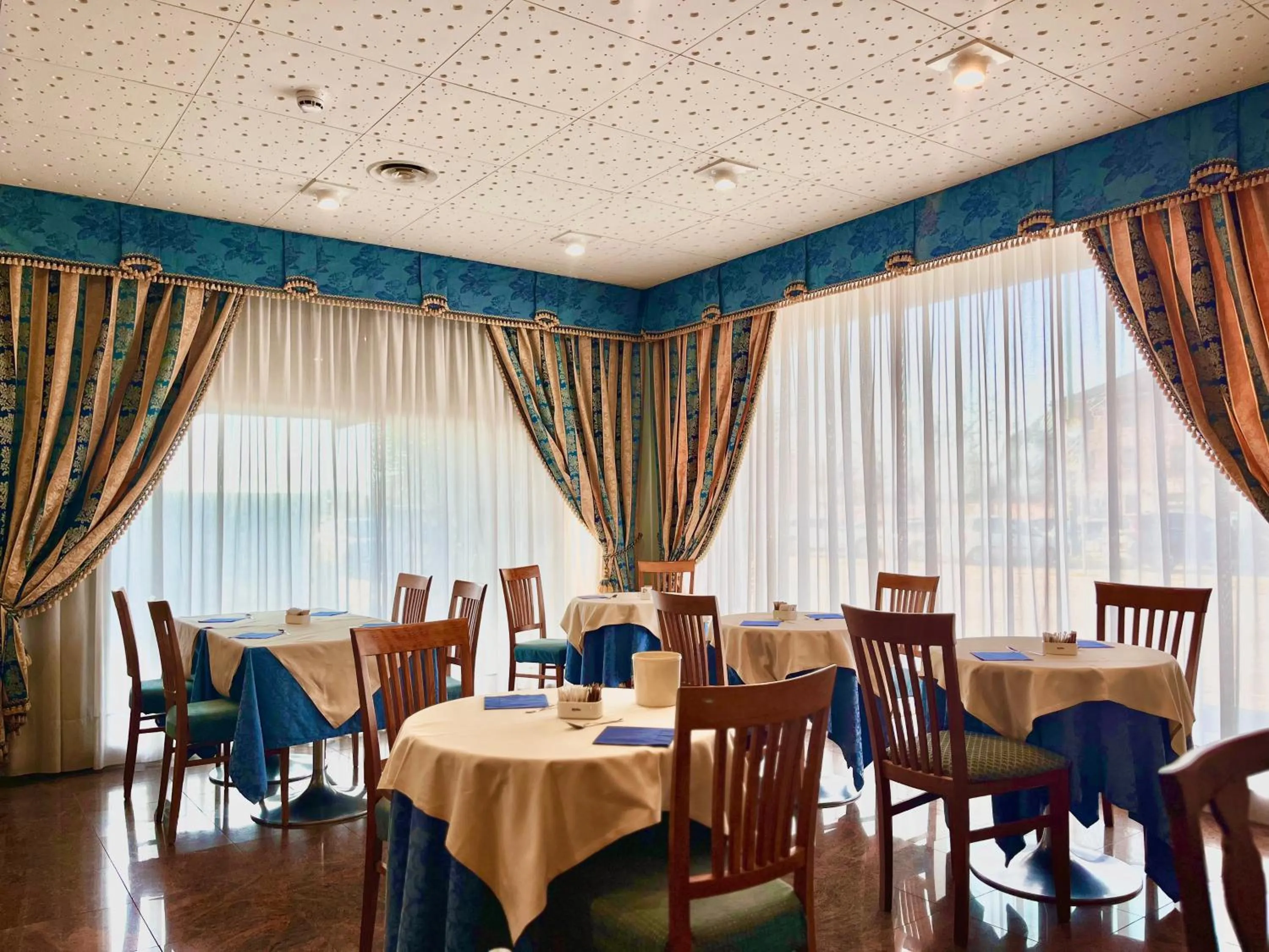 Restaurant/places to eat in Hotel President Venezia