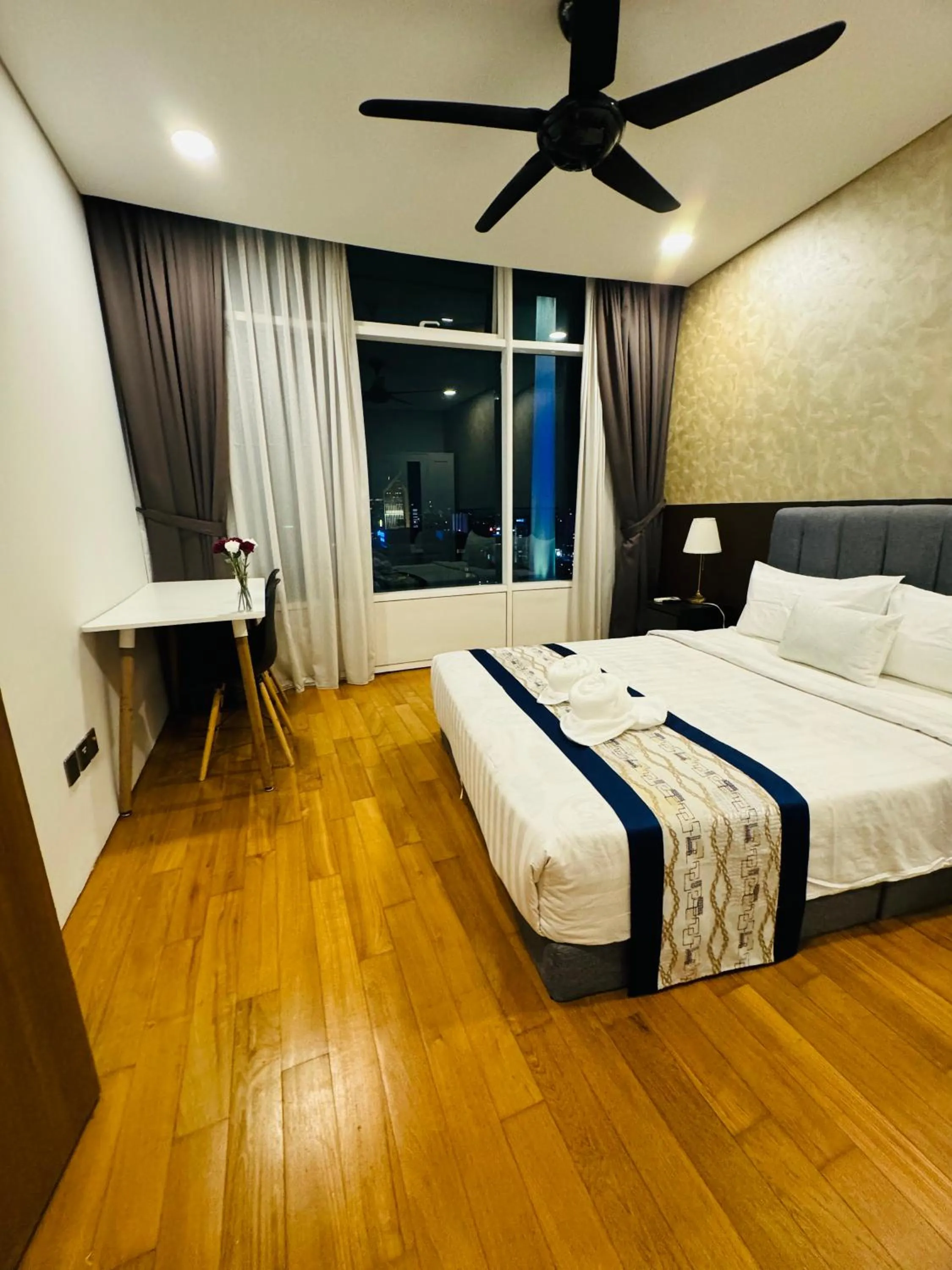 Bed in Vortex Suites klcc by Rit