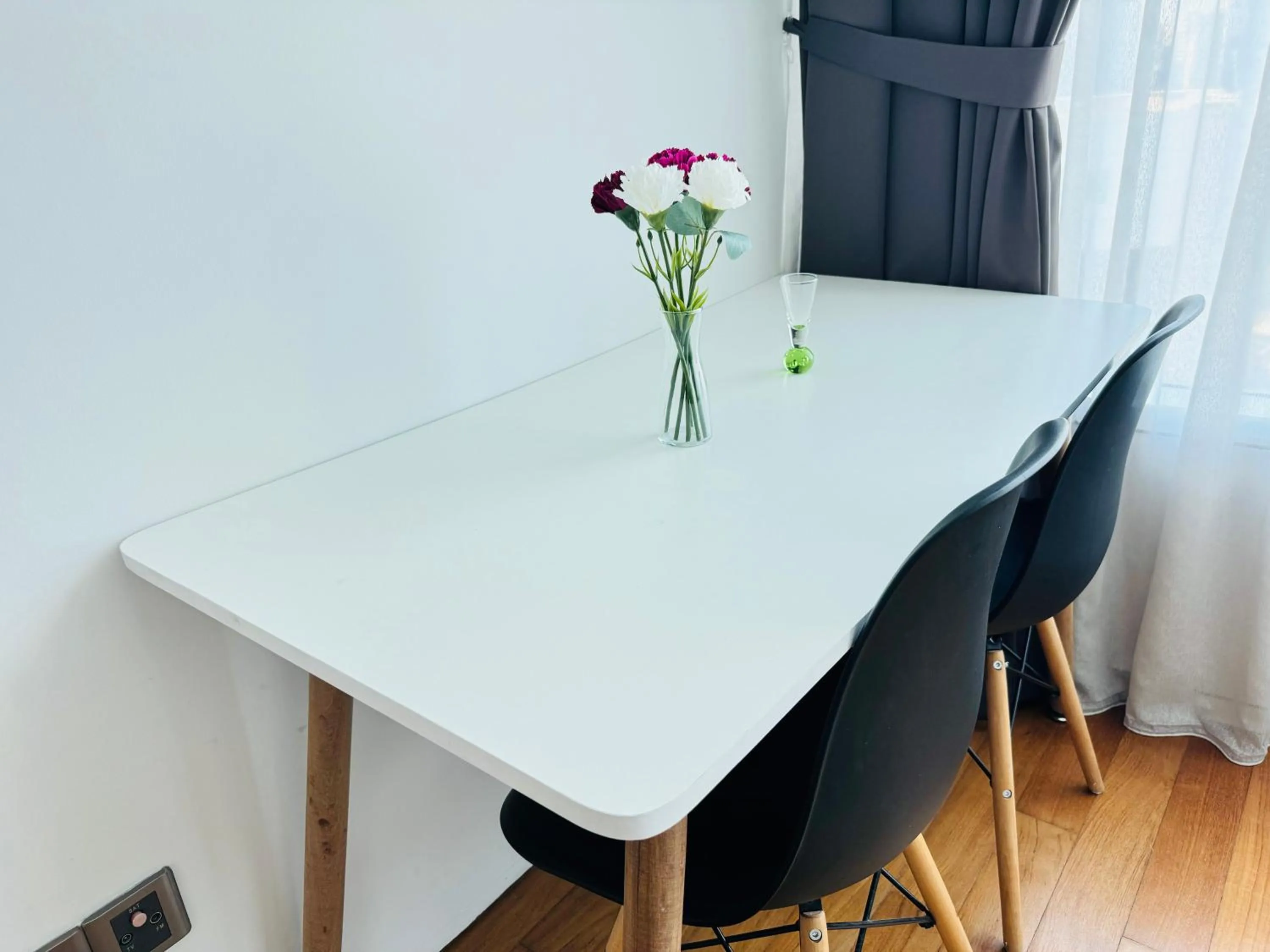 Dining area in Vortex Suites klcc by Rit