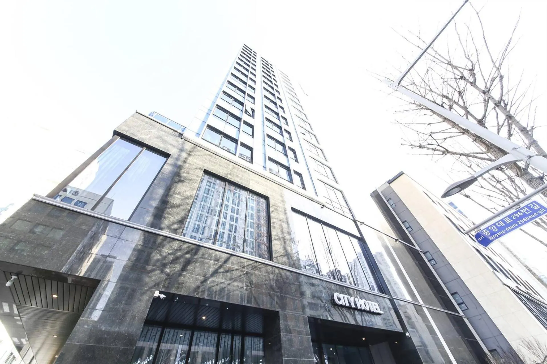 Property building in City Hotel the Busan Metro