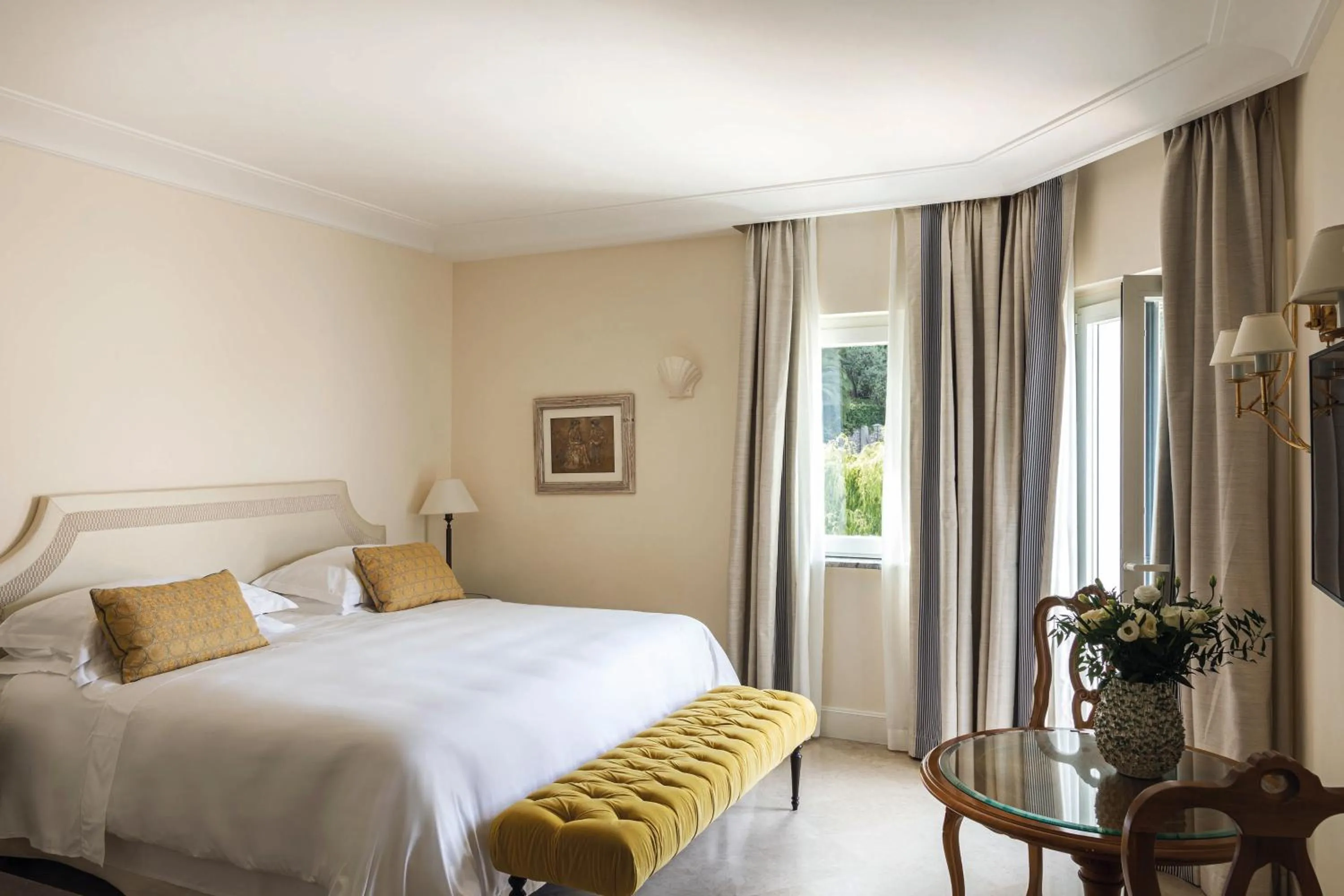 Bedroom, Bed in Villa Sant'Andrea, A Belmond Hotel, Taormina Mare