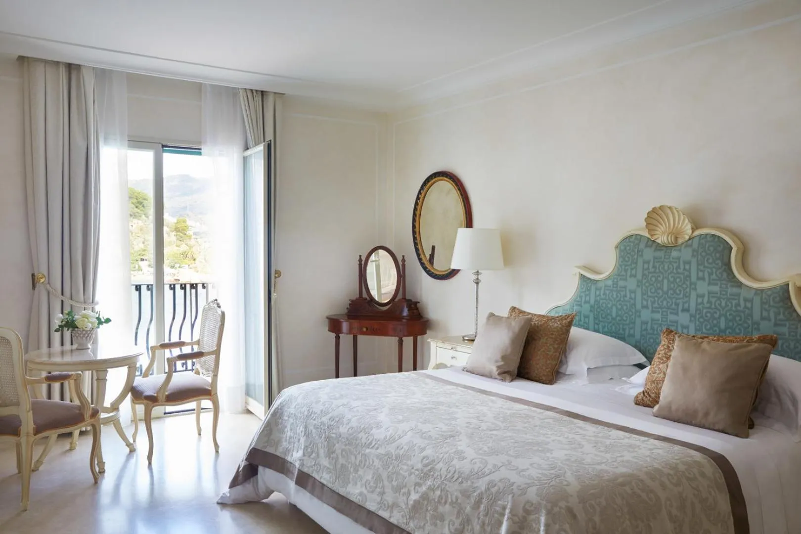 Bedroom, Bed in Villa Sant'Andrea, A Belmond Hotel, Taormina Mare