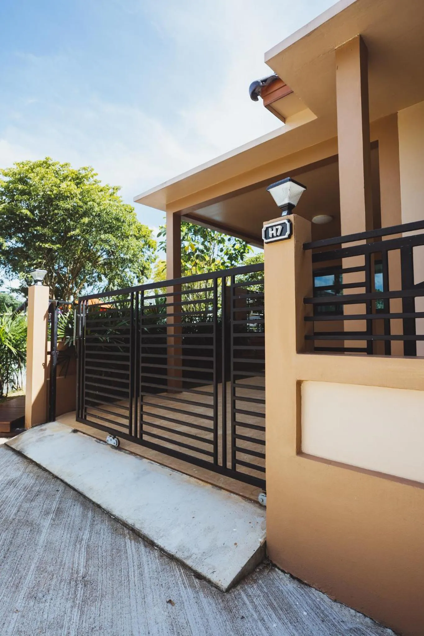 Facade/entrance in Baan Nern Khao Resort Pattaya