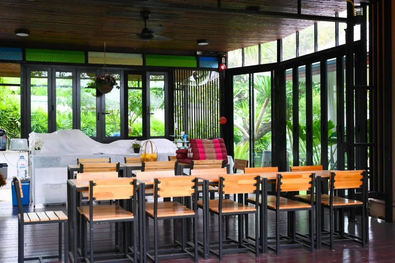 Restaurant/places to eat in Baan Nern Khao Resort Pattaya