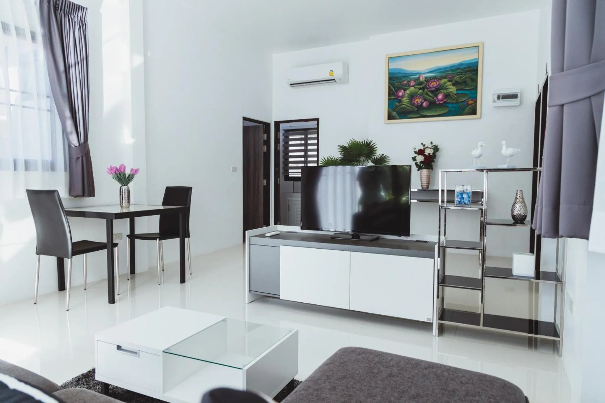 TV and multimedia in Baan Nern Khao Resort Pattaya