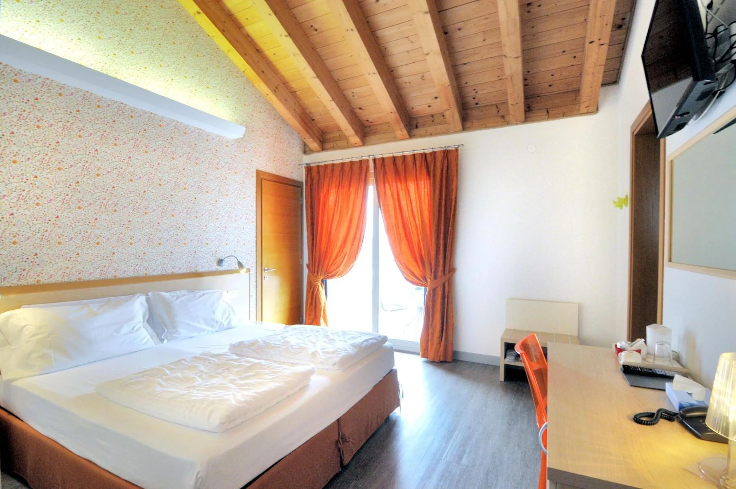 Photo of the whole room, Bed in Eco Hotel Cleofe