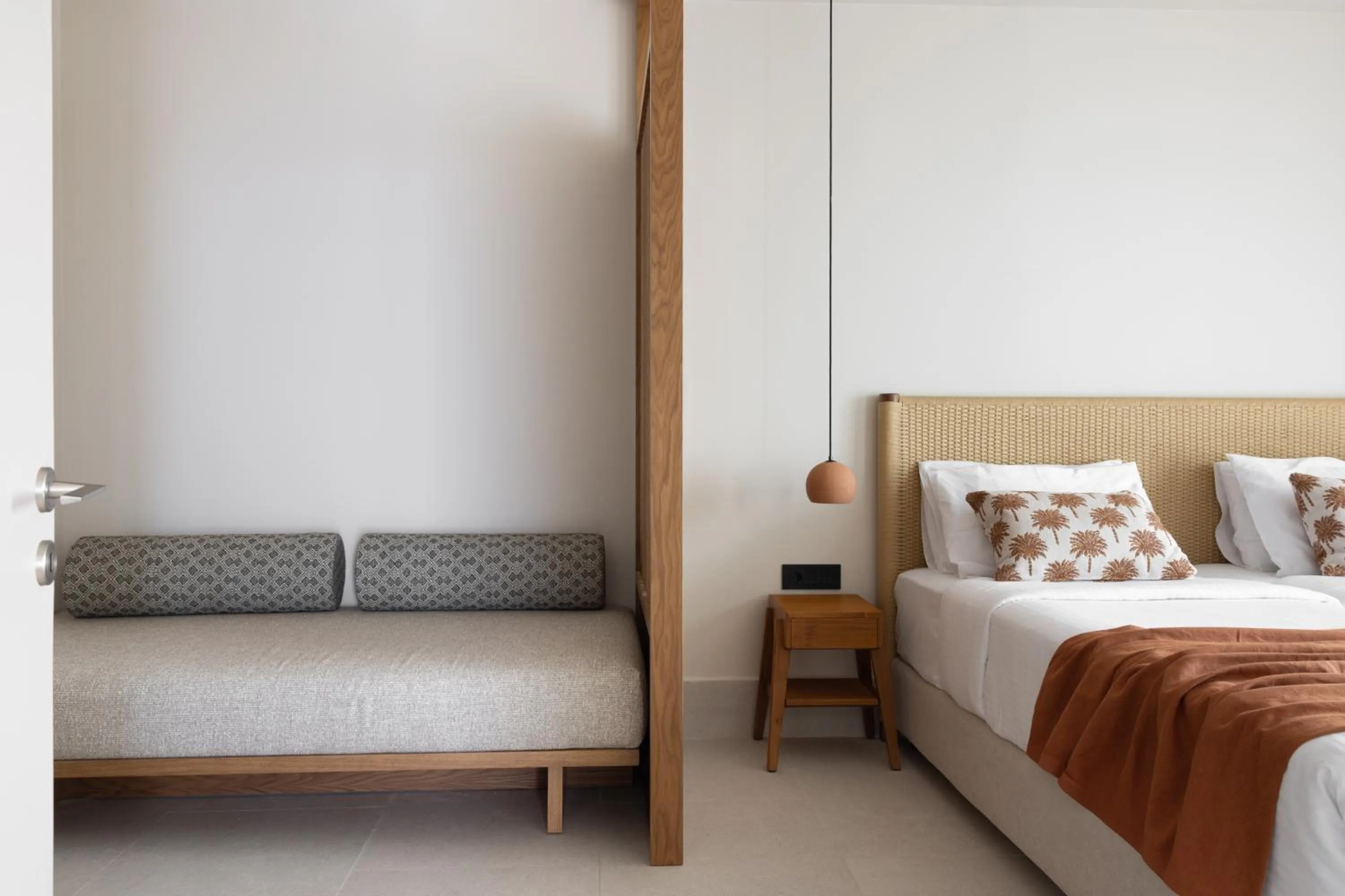 Decorative detail, Bed in Cavo Marelia