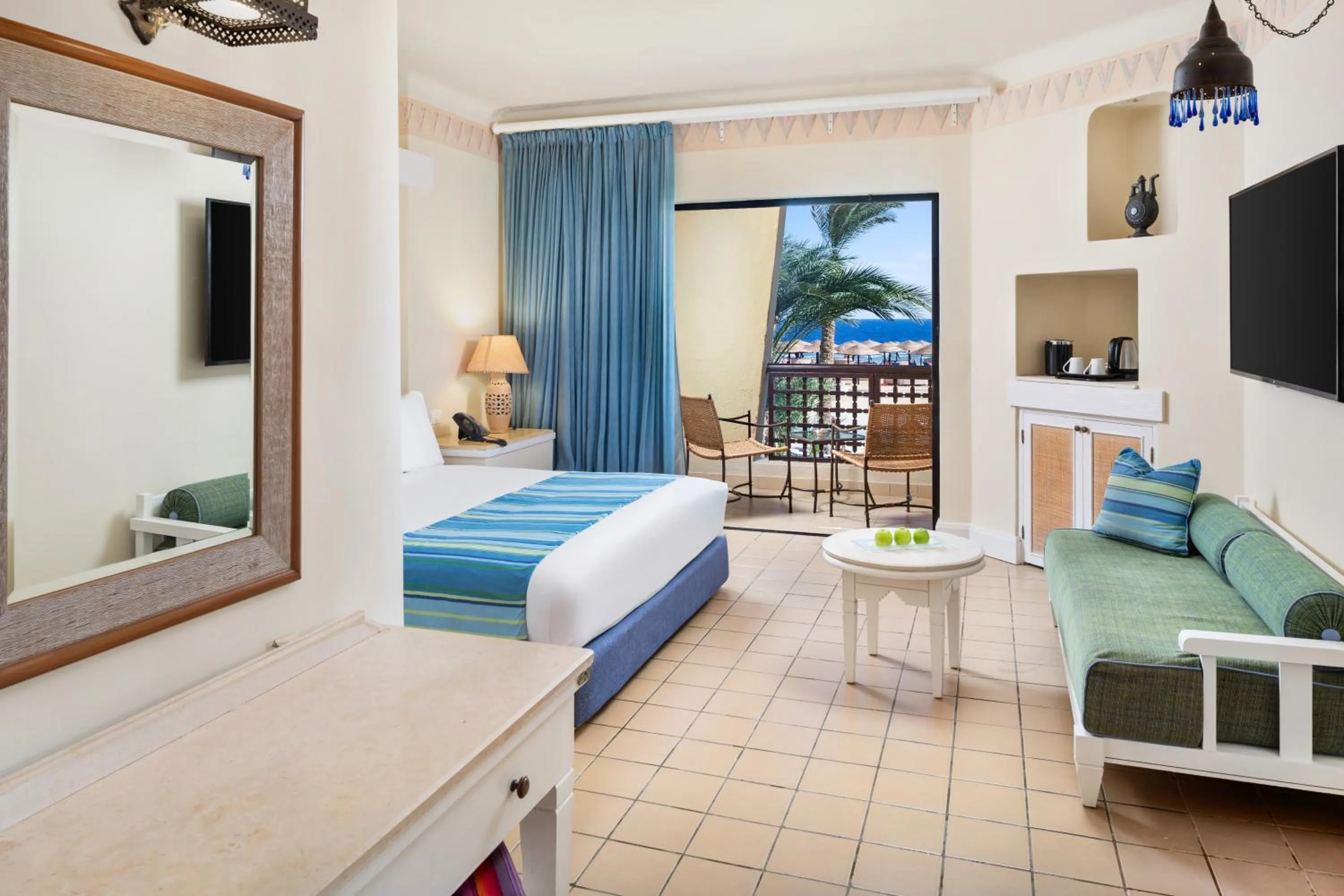 TV and multimedia, Bed in Pickalbatros Sands Port Ghalib