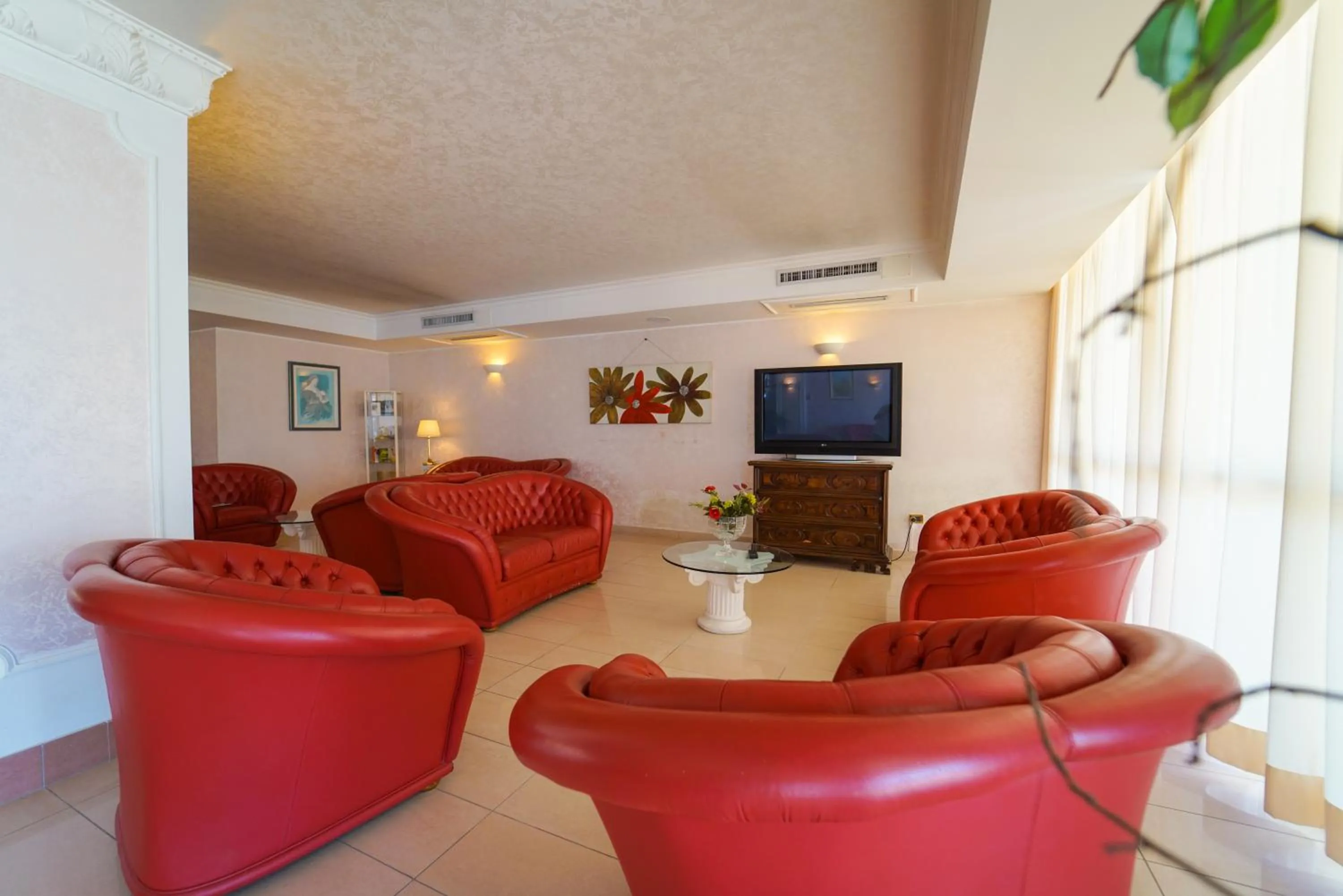 Restaurant/places to eat in Hotel Imperial Beach - Dada Hotels