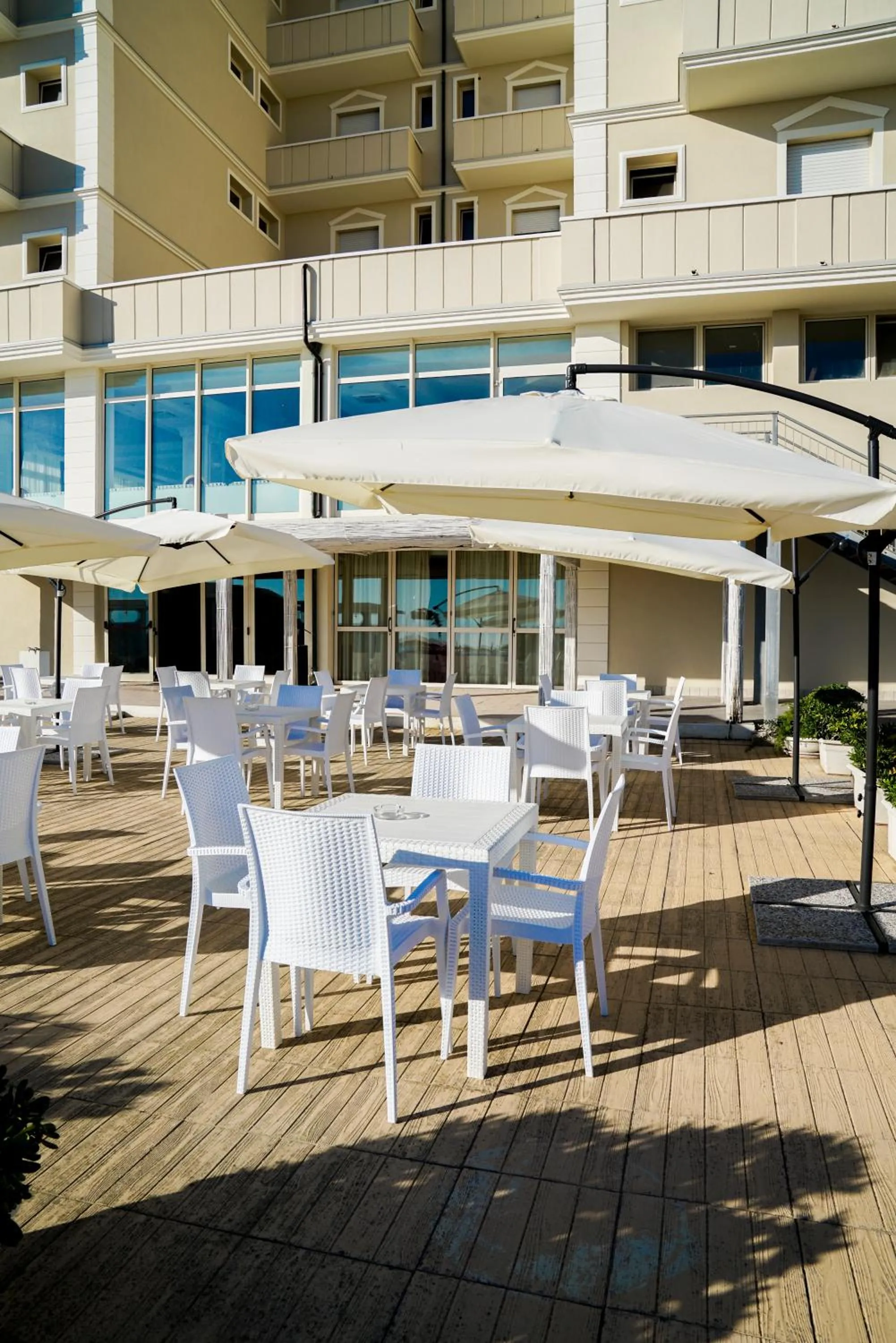 Property building in Hotel Imperial Beach - Dada Hotels