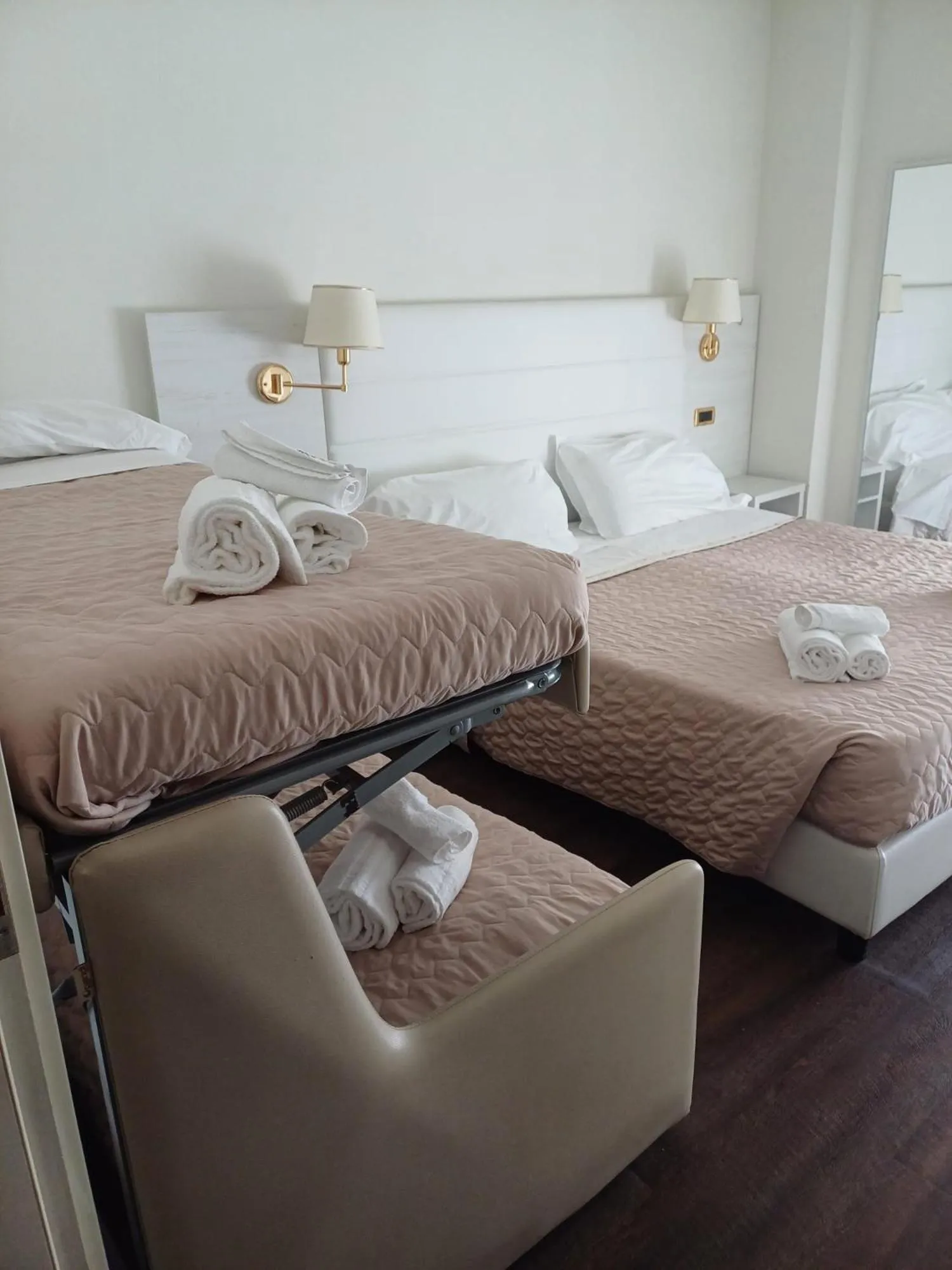 Bedroom in Hotel Imperial Beach - Dada Hotels