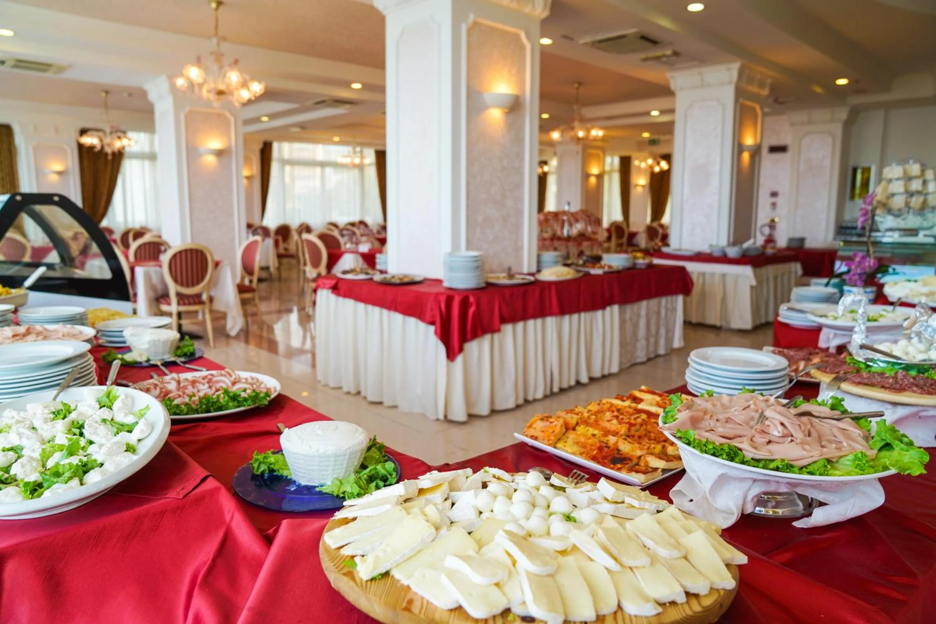 Restaurant/places to eat in Hotel Imperial Beach - Dada Hotels