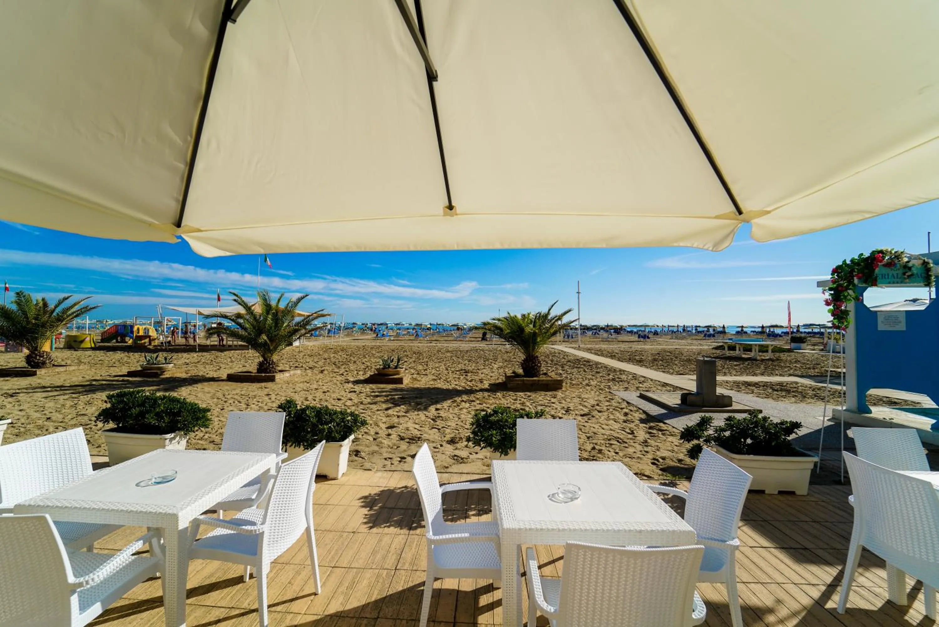 Property building in Hotel Imperial Beach - Dada Hotels