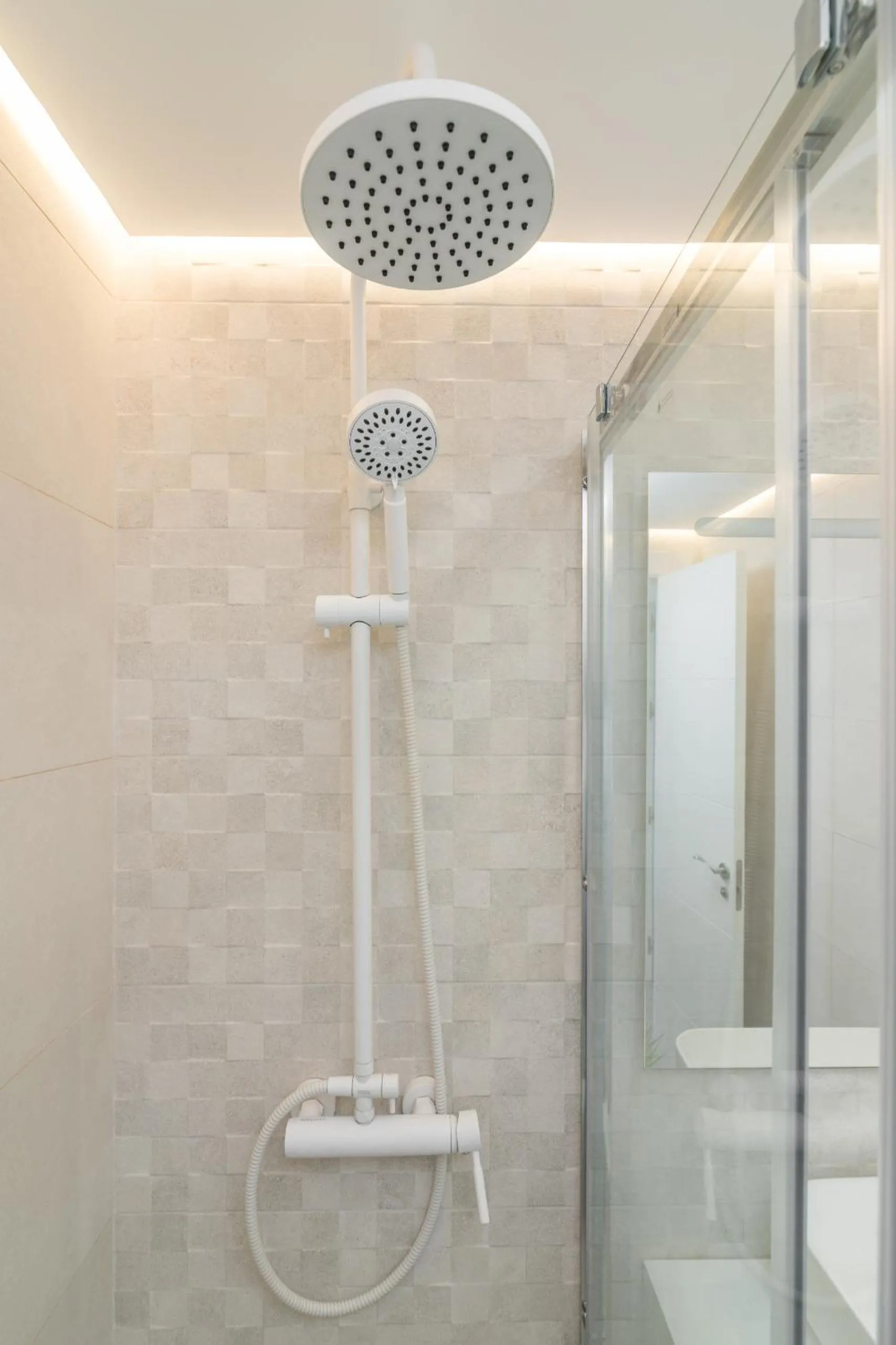 Bathroom in Suite Homes Penthouse Capuchinos