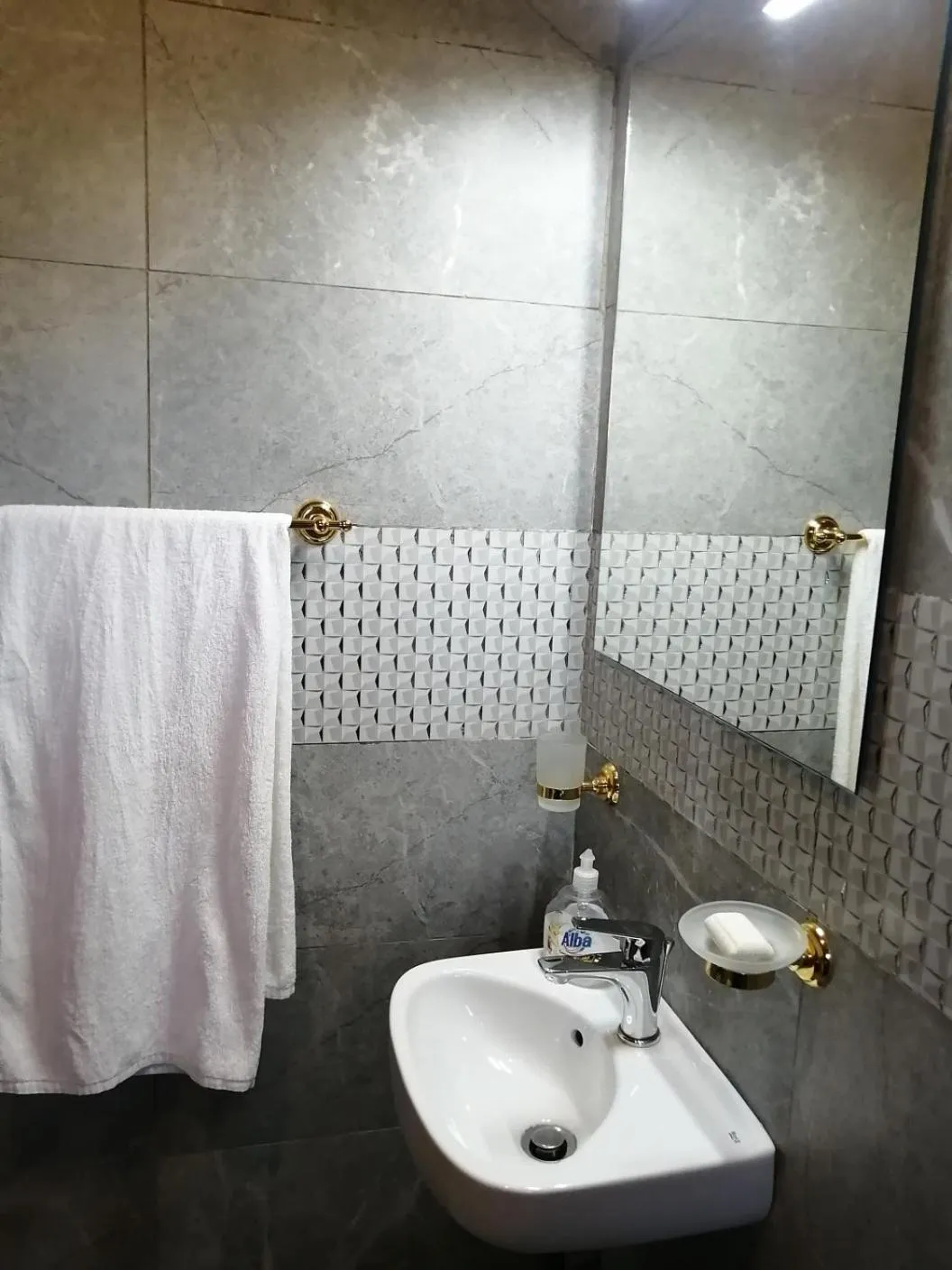 towels in RÉSIDENCE HÔTELIÈRE KAWEROU