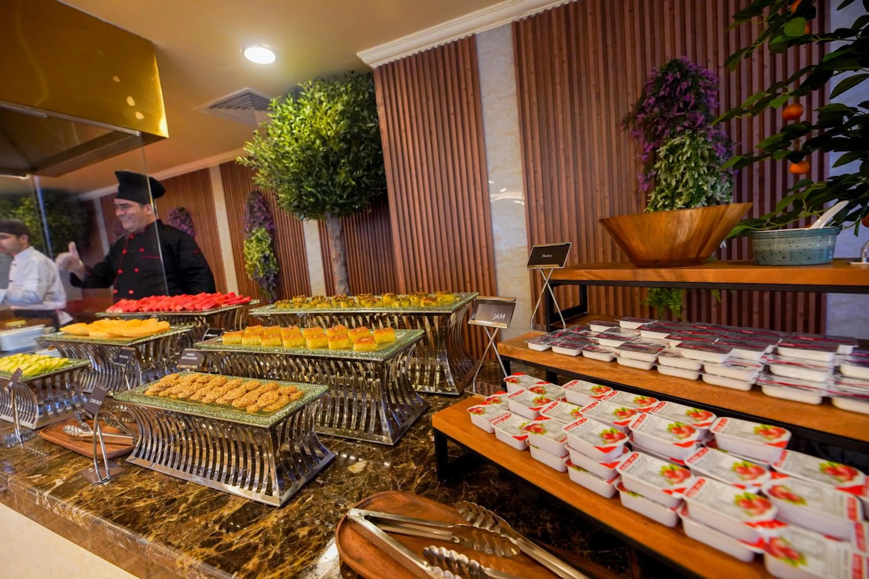 Restaurant/places to eat in Grand Villaggio Hotel Abu Dhabi