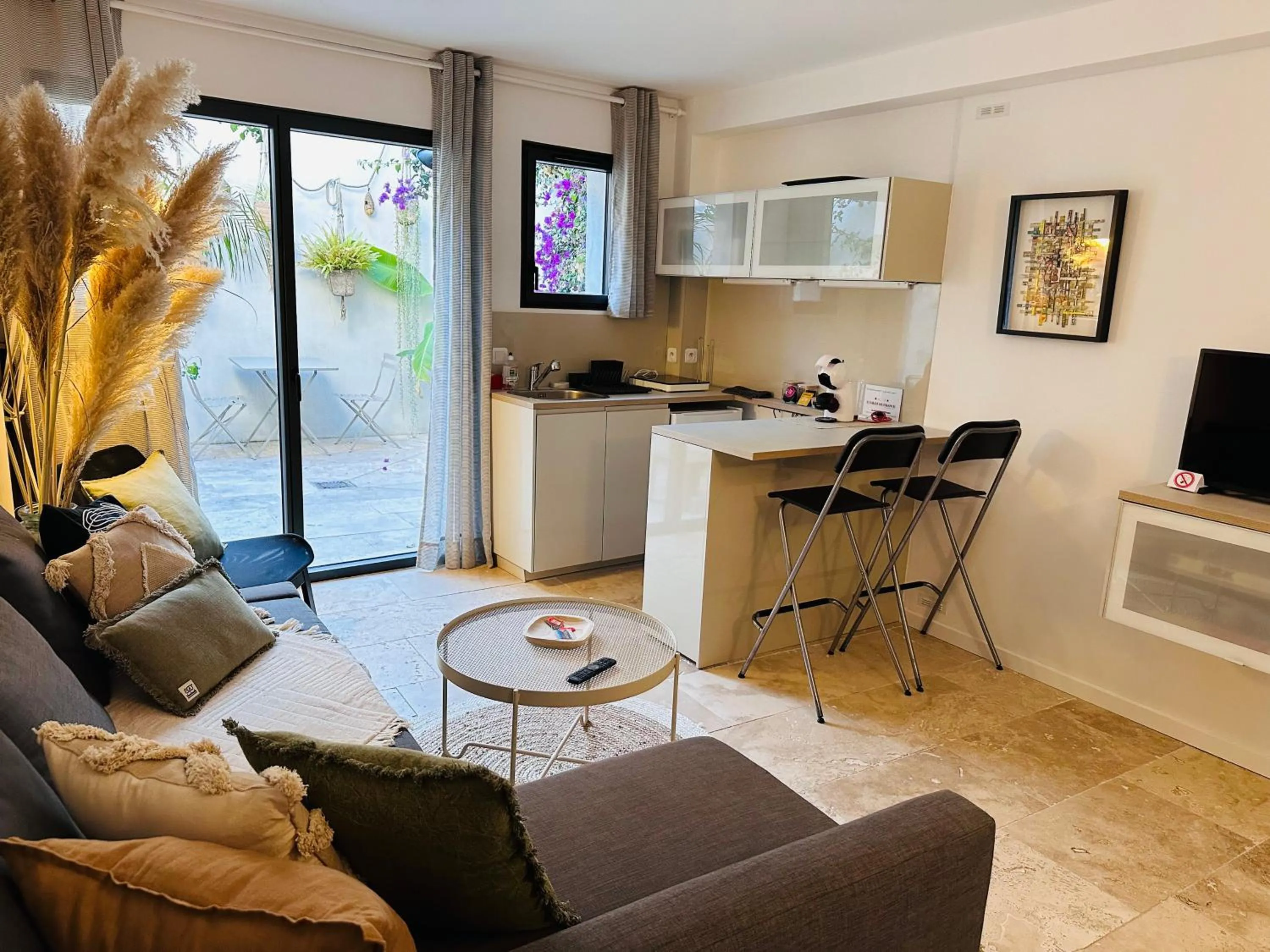 Appartements 3 étoiles terrasse ou patio intra-muros