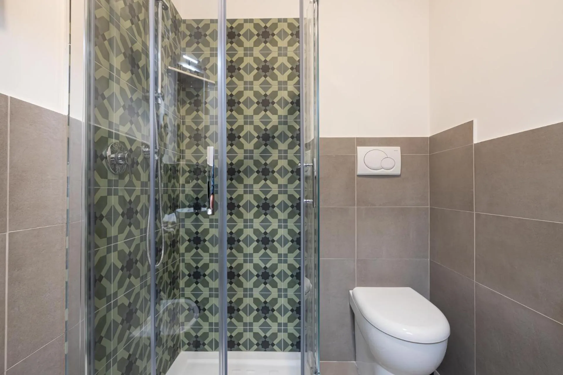 Shower in New Morpheus Rooms