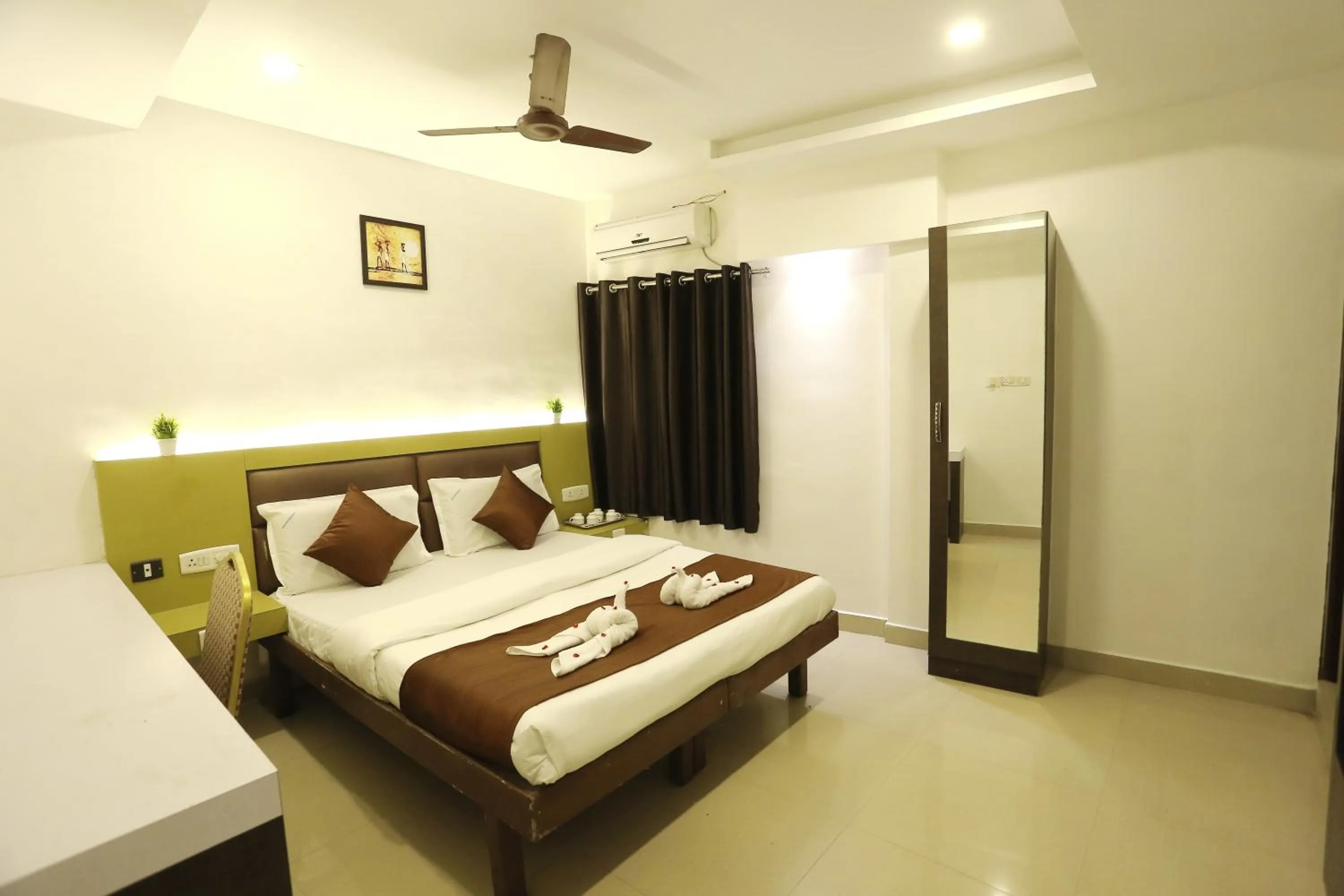 Photo of the whole room, Bed in GM Residency