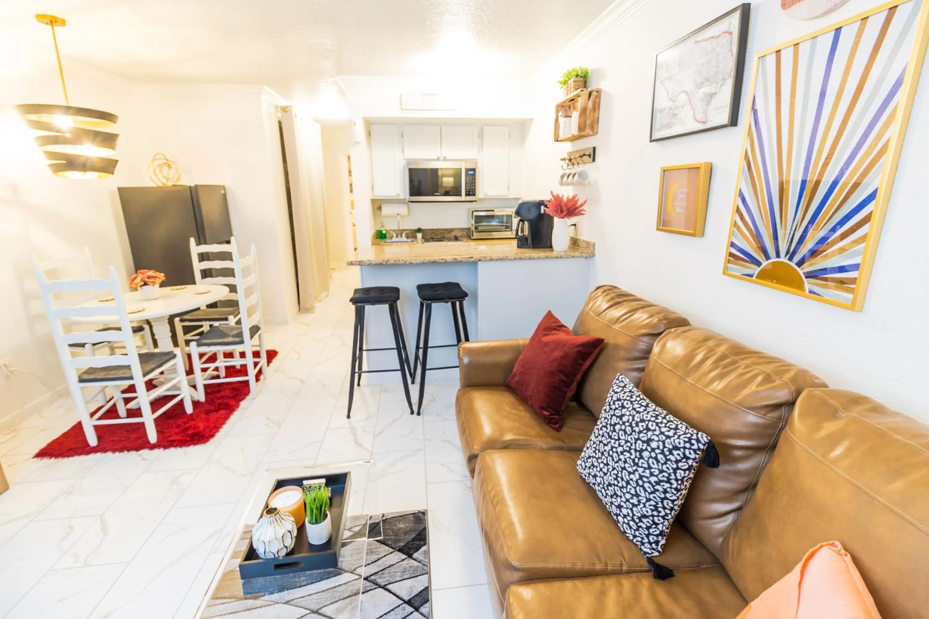 Living room in Crimson Beach Escape Ocean View-HotTub -Pool-LongStay - 1 Queen Bedroom plus Alcove bunk Beds and a Sofa