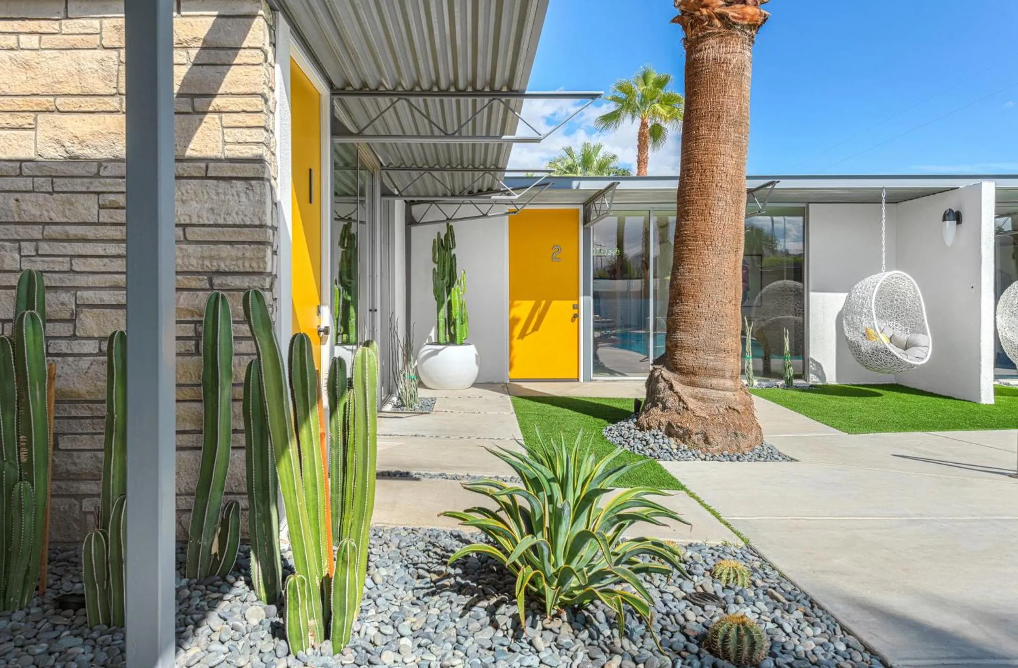Limon Palm Springs A Luxury Boutique Hotel