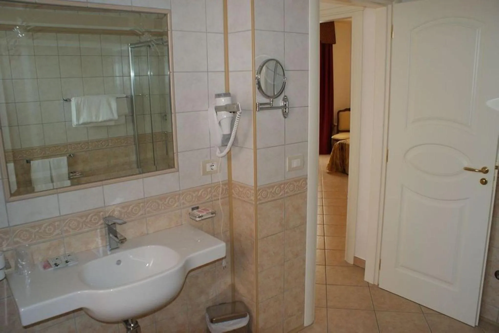 Hotel Ristorante Borgo La Tana