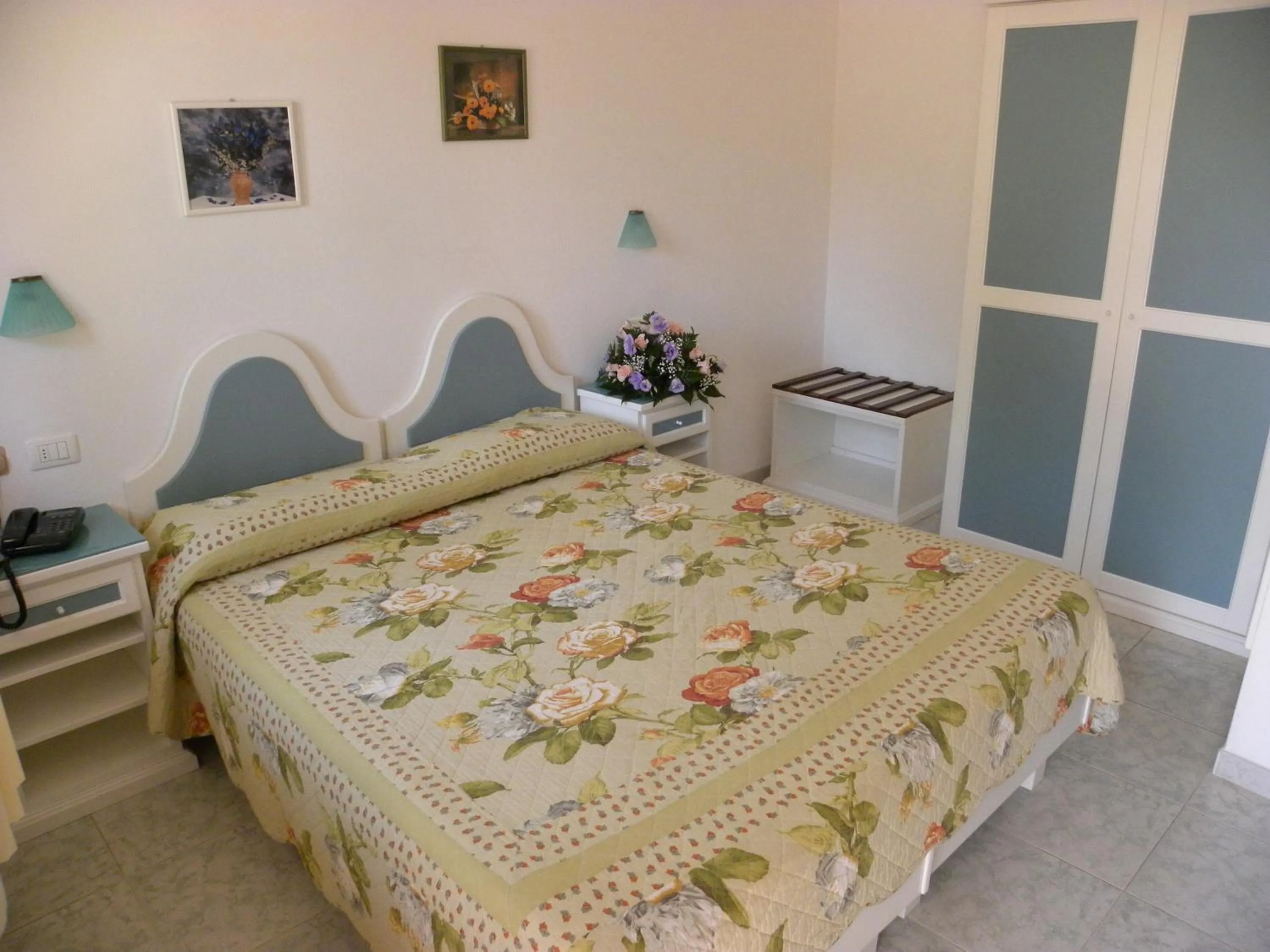 Bed in Hotel Ristorante Borgo La Tana