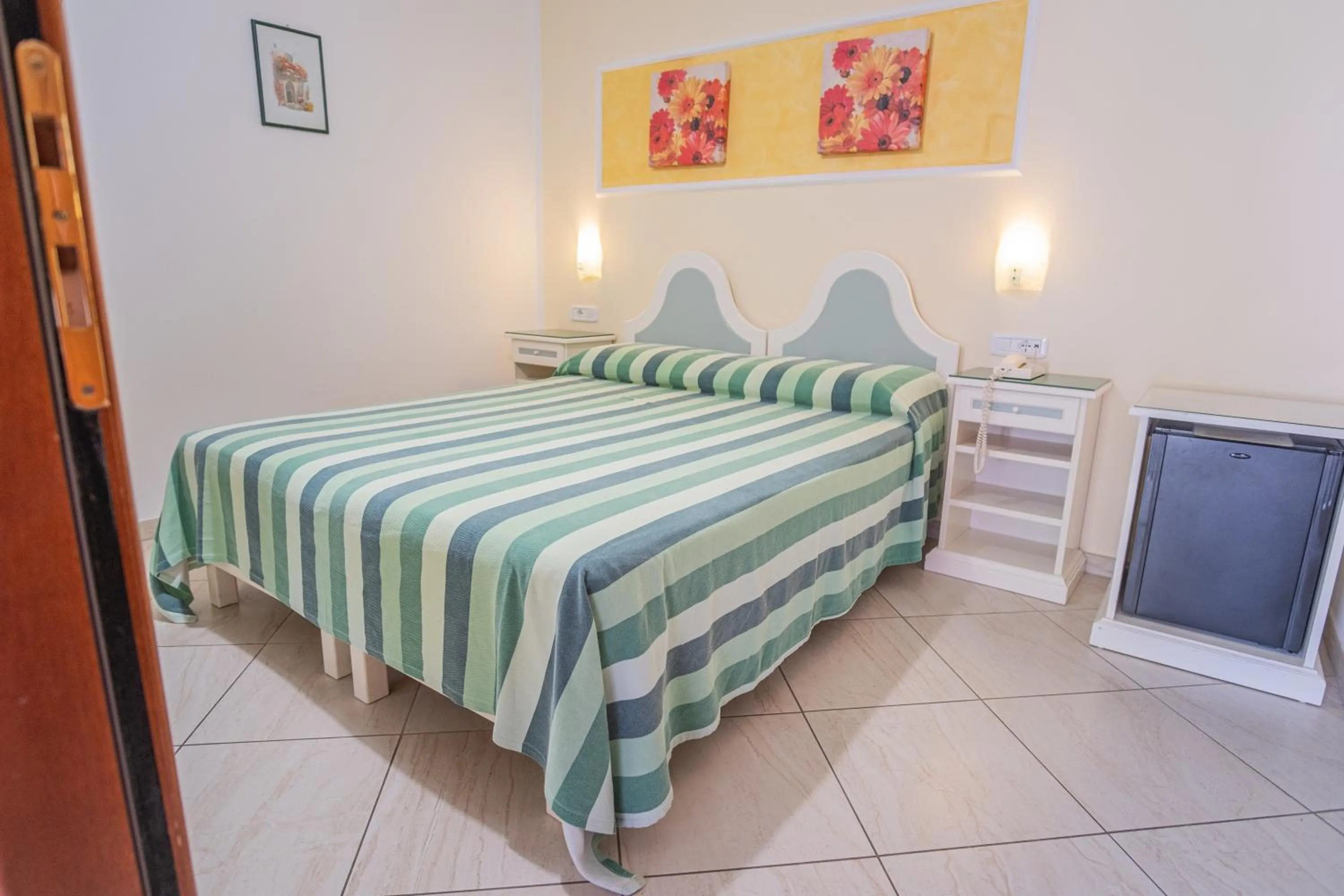 Bed in Hotel Ristorante Borgo La Tana