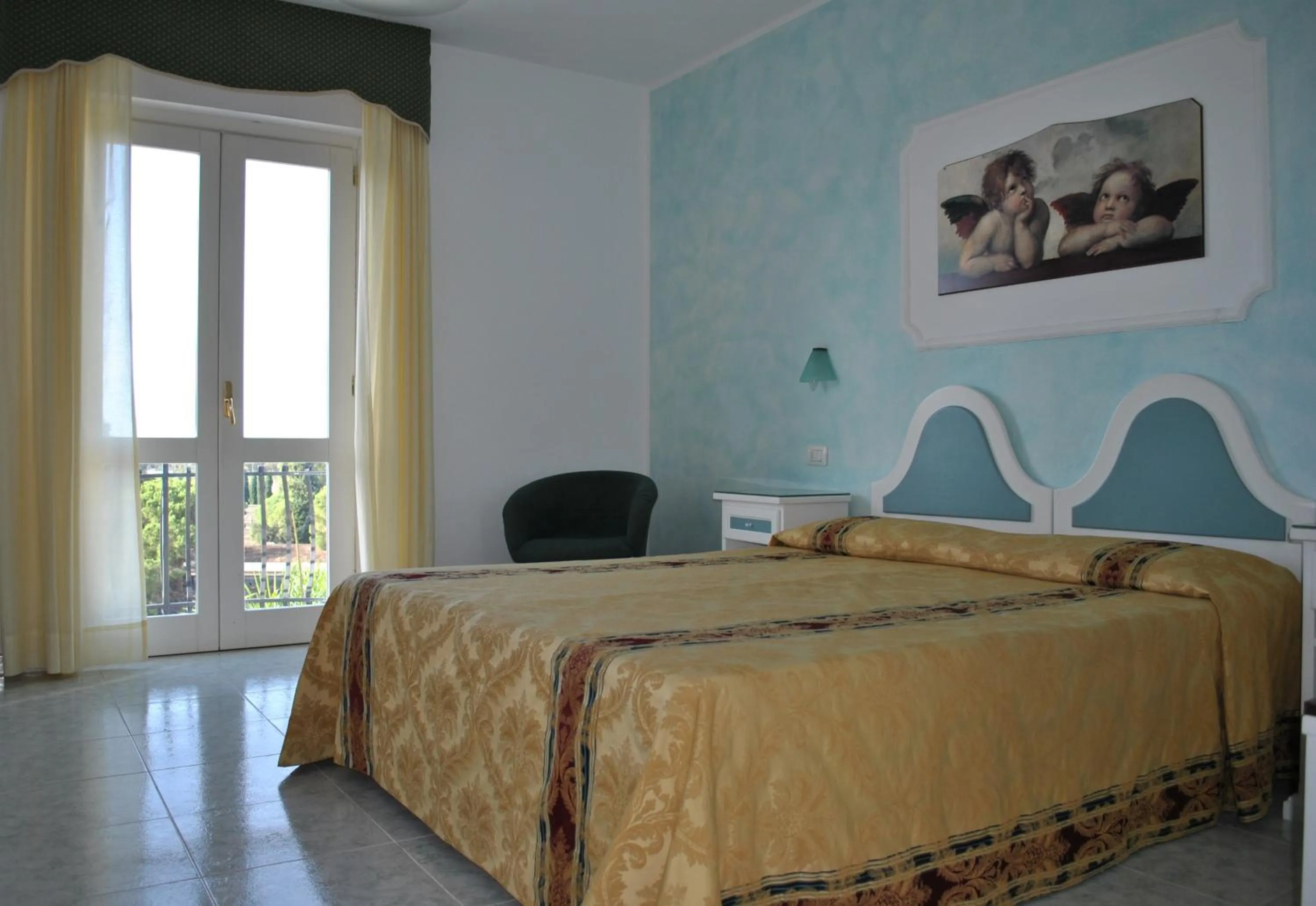 Bed in Hotel Ristorante Borgo La Tana