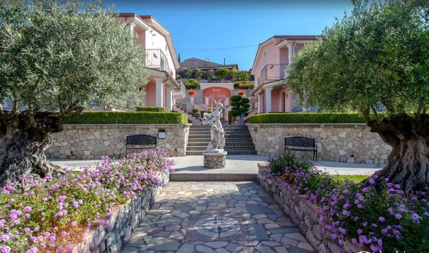 Hotel Ristorante Borgo La Tana