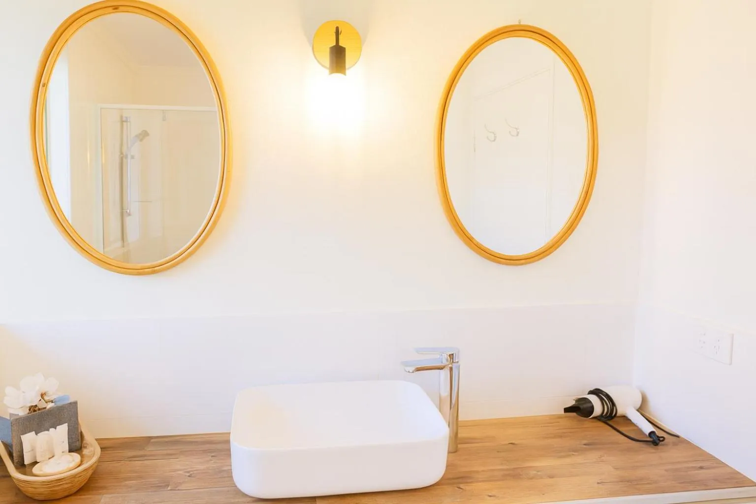 Bathroom in Coast Motel Eden